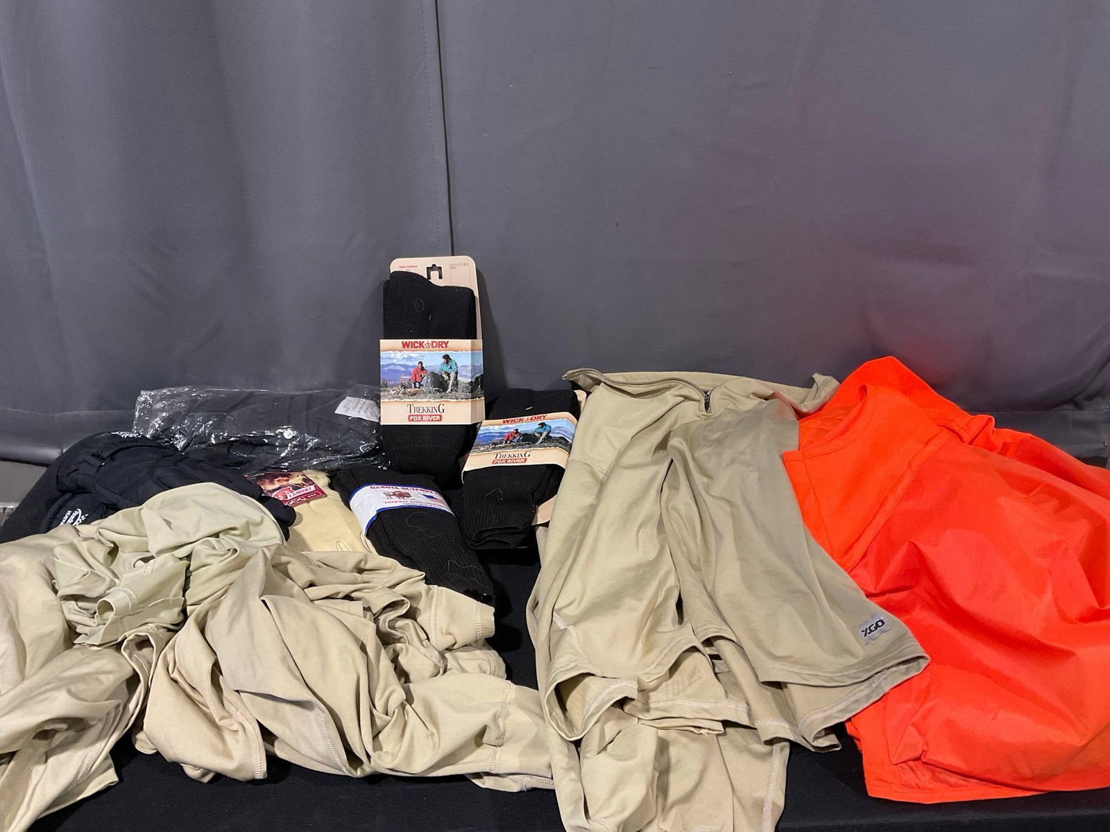 Hunting & Hiking clothes, Socks, Game Winner Large Hunting Vest, asst of Gloves, Leather, Snow &: 4 XGO Athletic Quarterzip Shirts Size XL, Appears to be in good shape. The piece measures approx 18h x 23w x 17d inches. See pics. E-5600