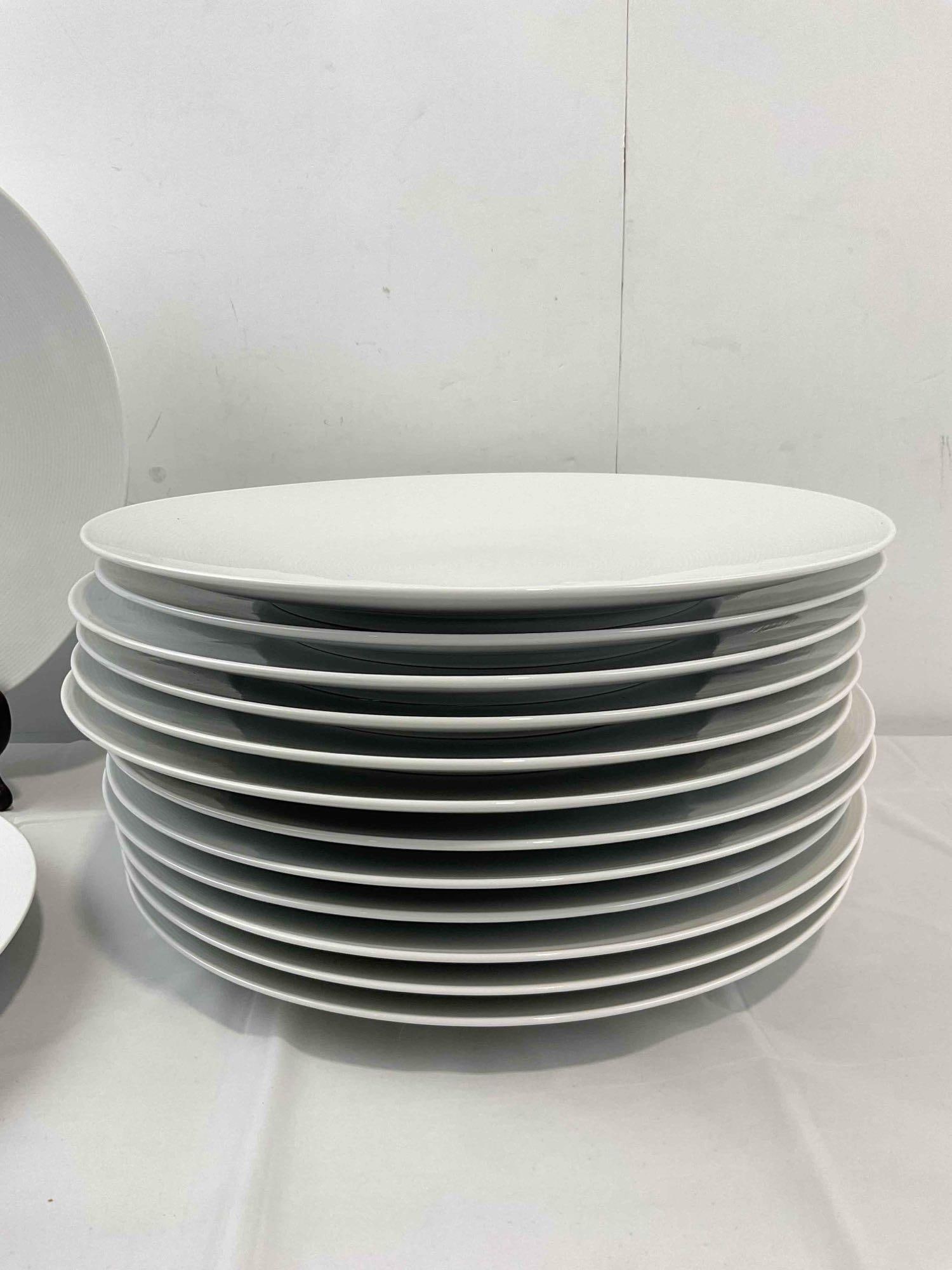 14 pcs Thomas Rosenthal White China Charger Serving Plates. Very Good Condition. See pics. - 4