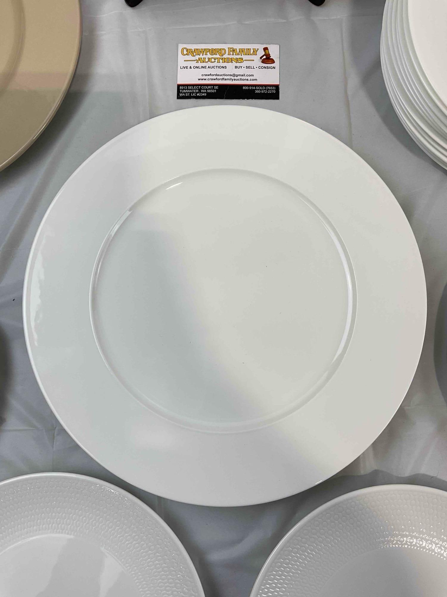 20 pcs Ceramic Plates, incl. 18x Wedgwood & 2x Villeroy & Boch. Very Good Condition. - 4