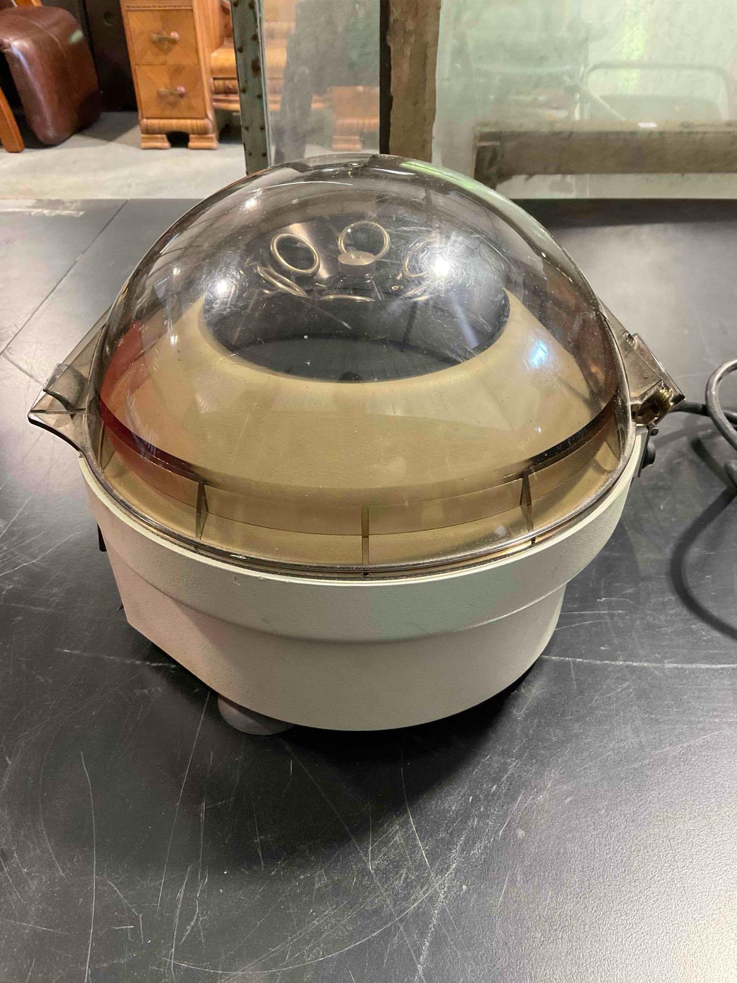 Becton Dickinson Clay Adams Compact II Centrifuge. Tested, Works. Good Condition. See pics. - 2
