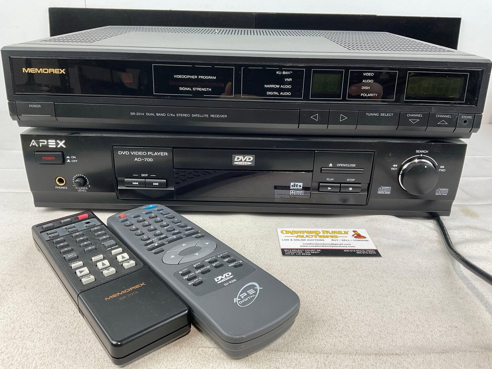 Memorex SR-2014 Dual Band C/Ku Stereo Satellite Receiver & Apex AD-700 DVD Video Player (1 of 6)