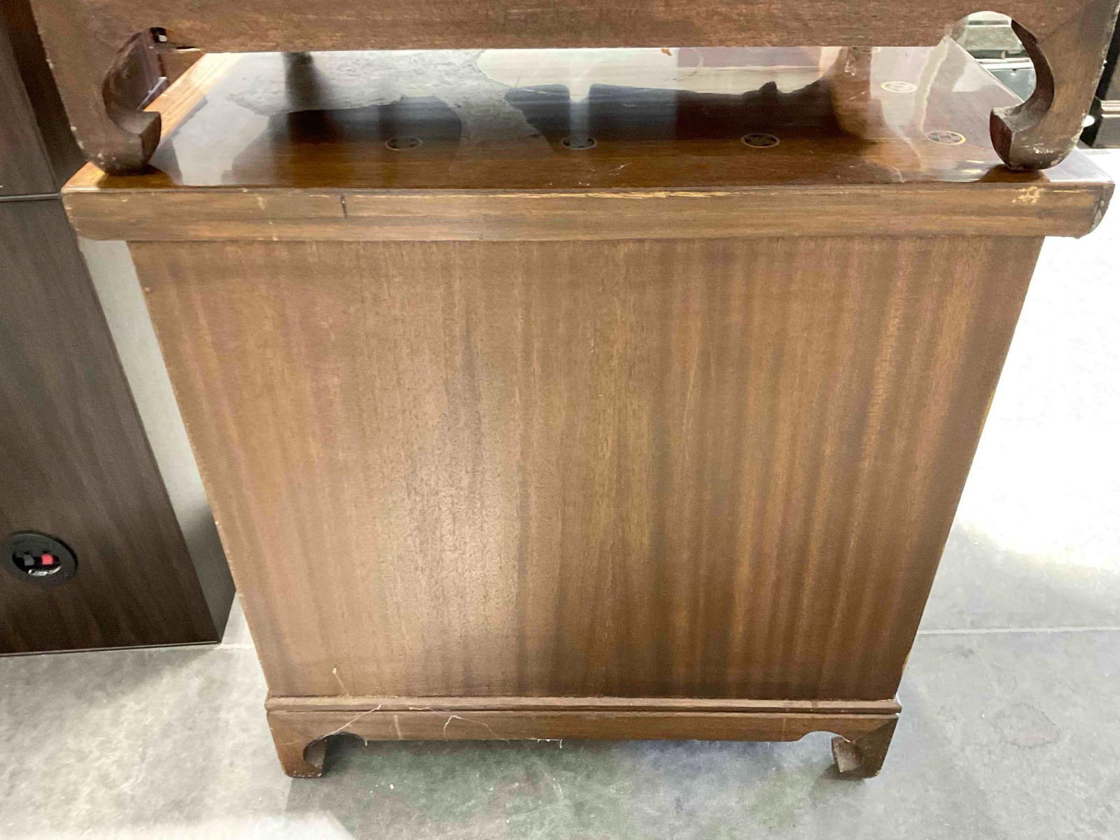 Vintage Asian Style Wood Storage Cabinet w/ 2 Drawers, Cupboard & Coin Detail. See pics. - 8