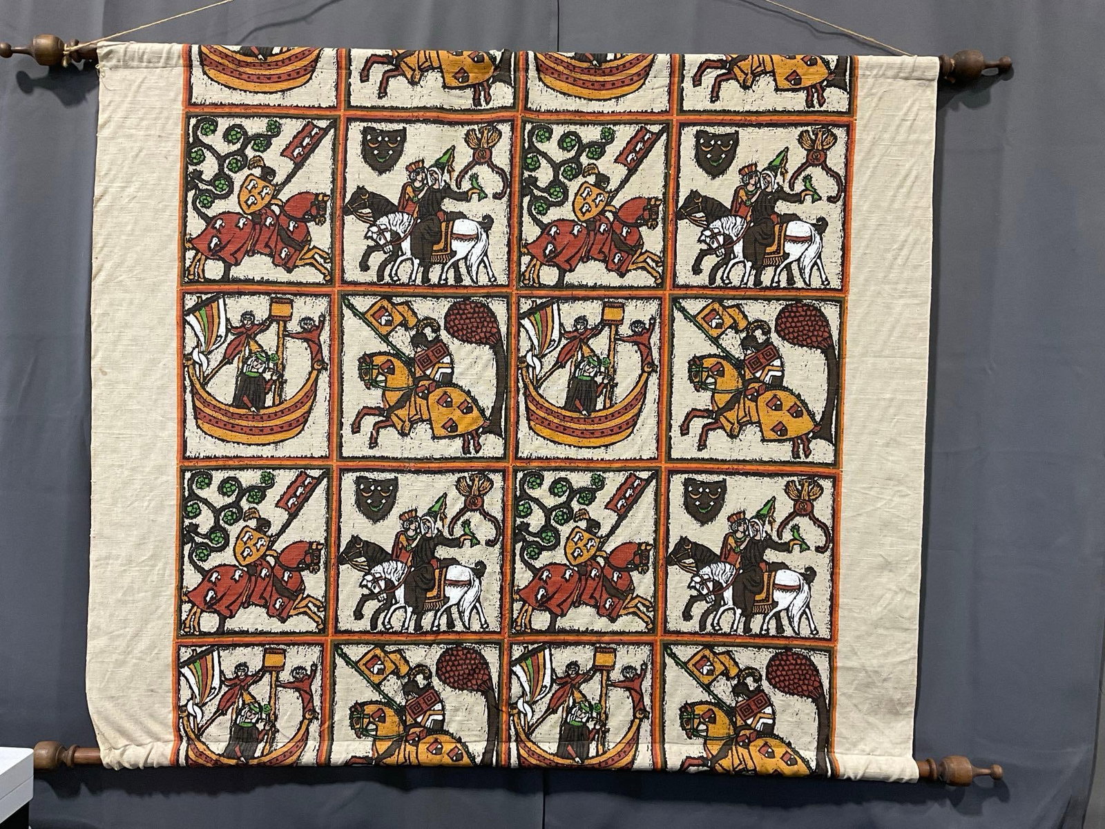 Vintage 1970s Linen Fabric Renaissance Medieval Royalty Pattern, 64 x 58 inches (1 of 5)