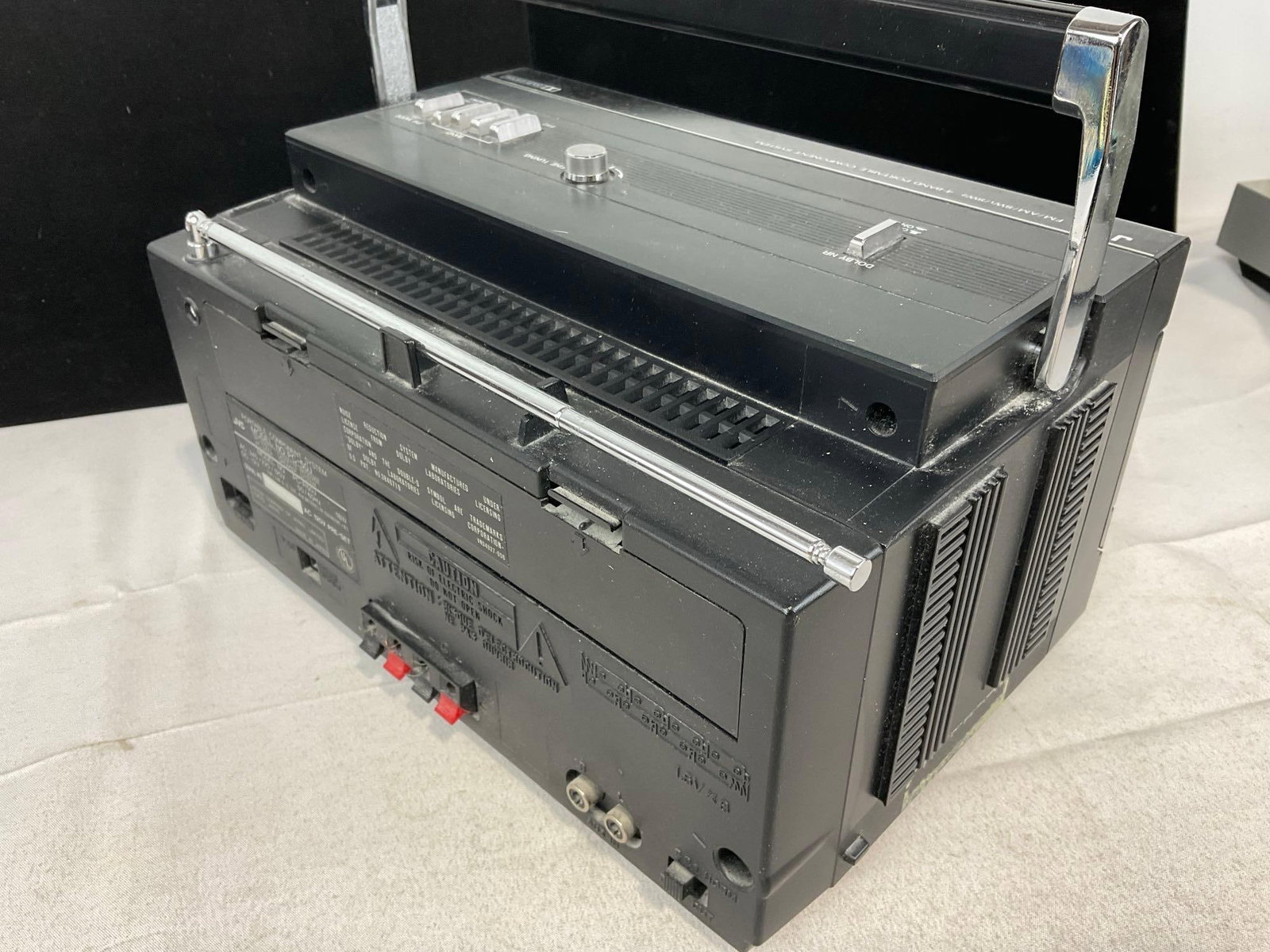 JVC model PC-50J Cassette Receiver Speaker System, 7h x 11w x 8d, no cable included - 3