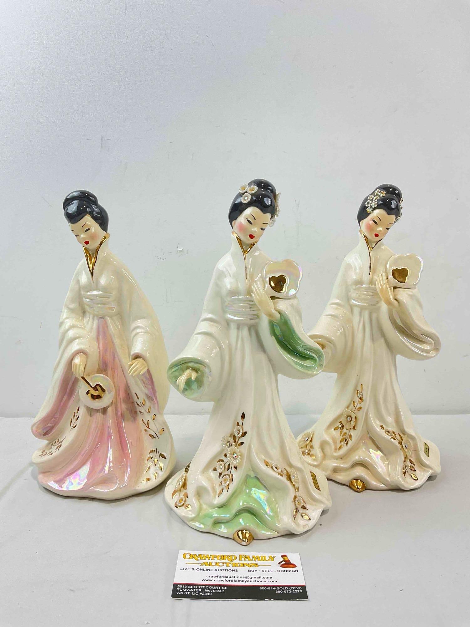 3 pcs Vintage Josef Originals Ceramic Lady Figurines, incl. 2x Cho Cho. Fair Condition. See pics. (1 of 6)