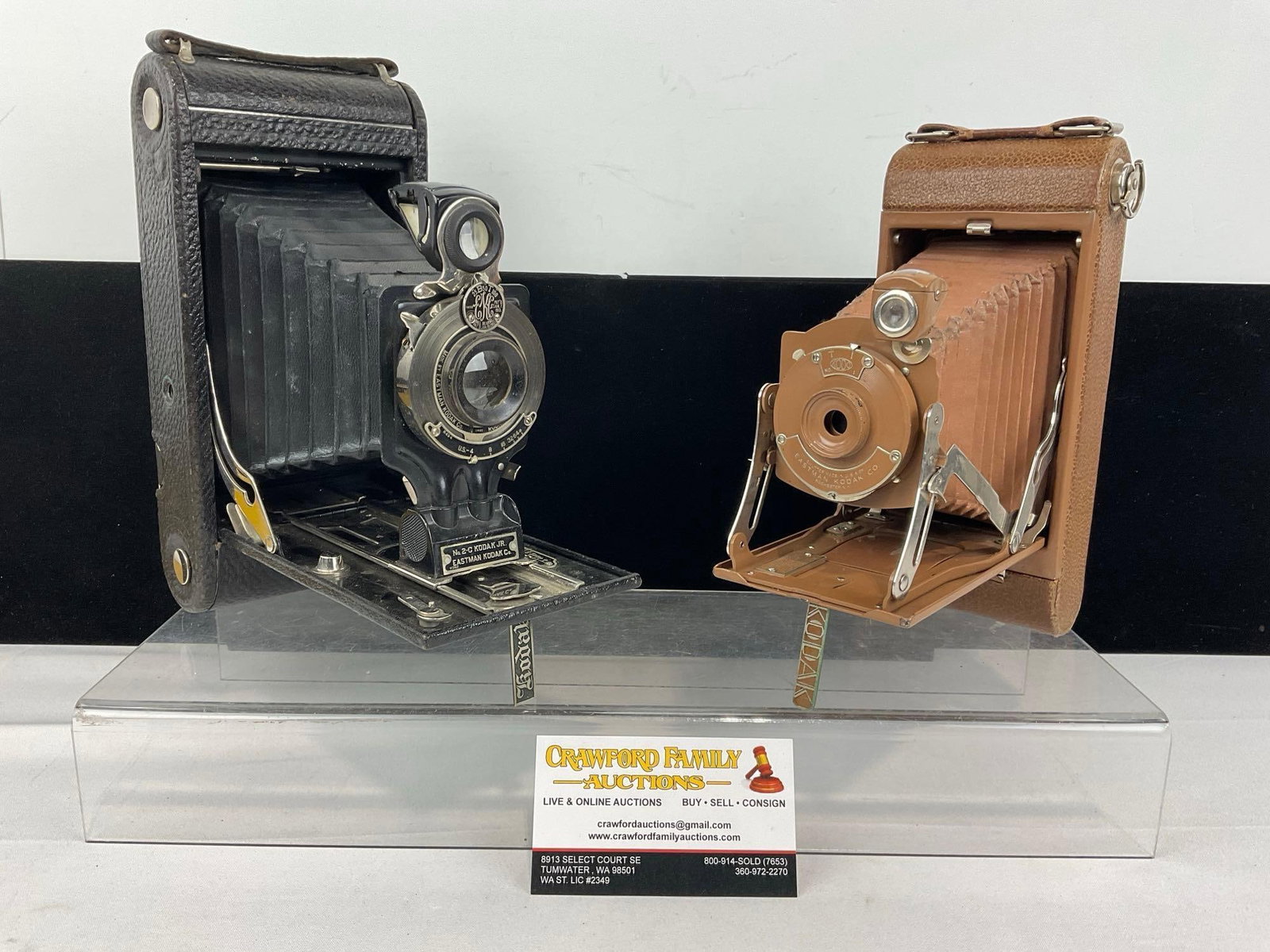Pair of Antique Kodak Cameras, No. 1A Pocket Kodak Junior Brown in color & No. 2-C Kodak Jr. (1 of 16)