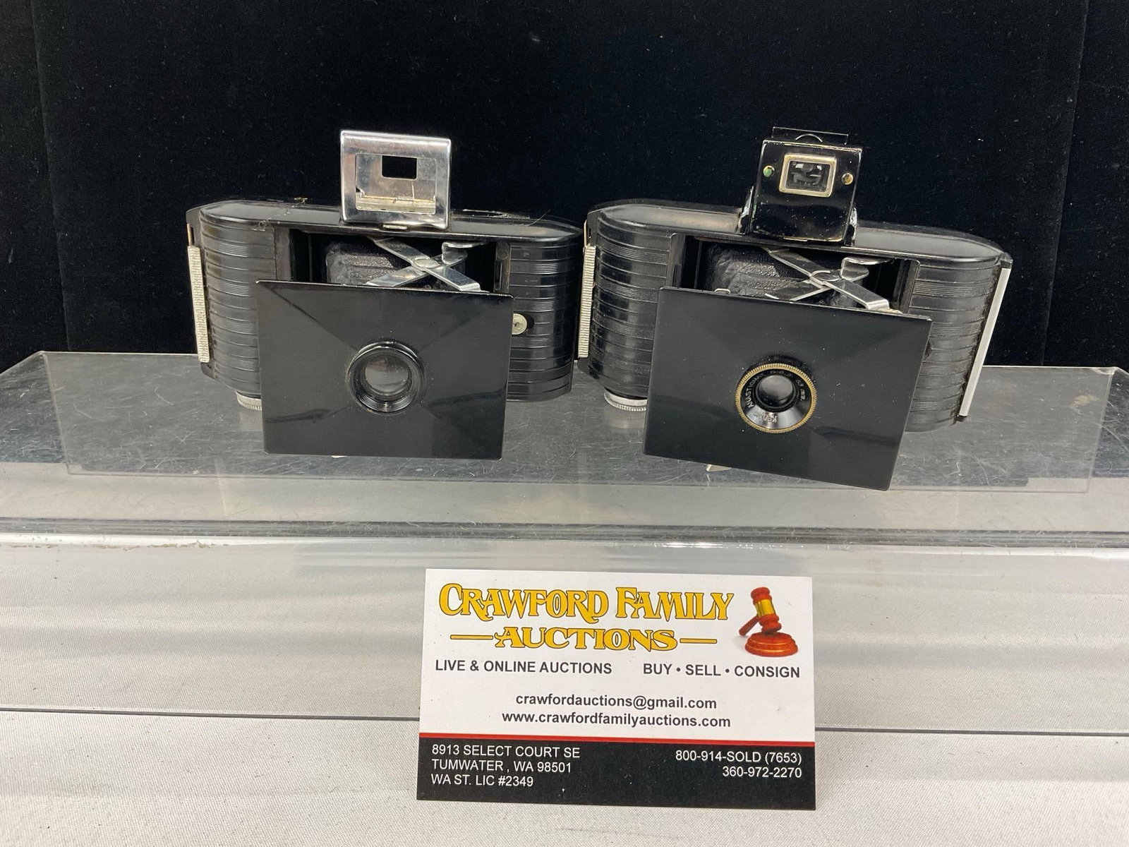 Pair of Vintage 1930s Kodak Jiffy BP 127 Film Cameras, Bakelite cases (1 of 5)