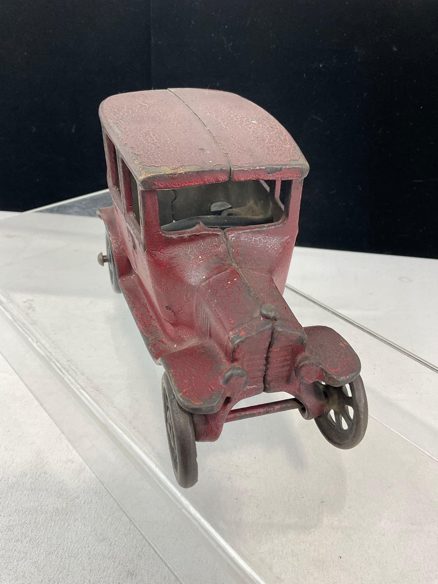 Early 20th Century Arcade Mfg Co. Cast Iron Toy Car, Ford Model T Sedan, Red, 8 spoked wheels - 2