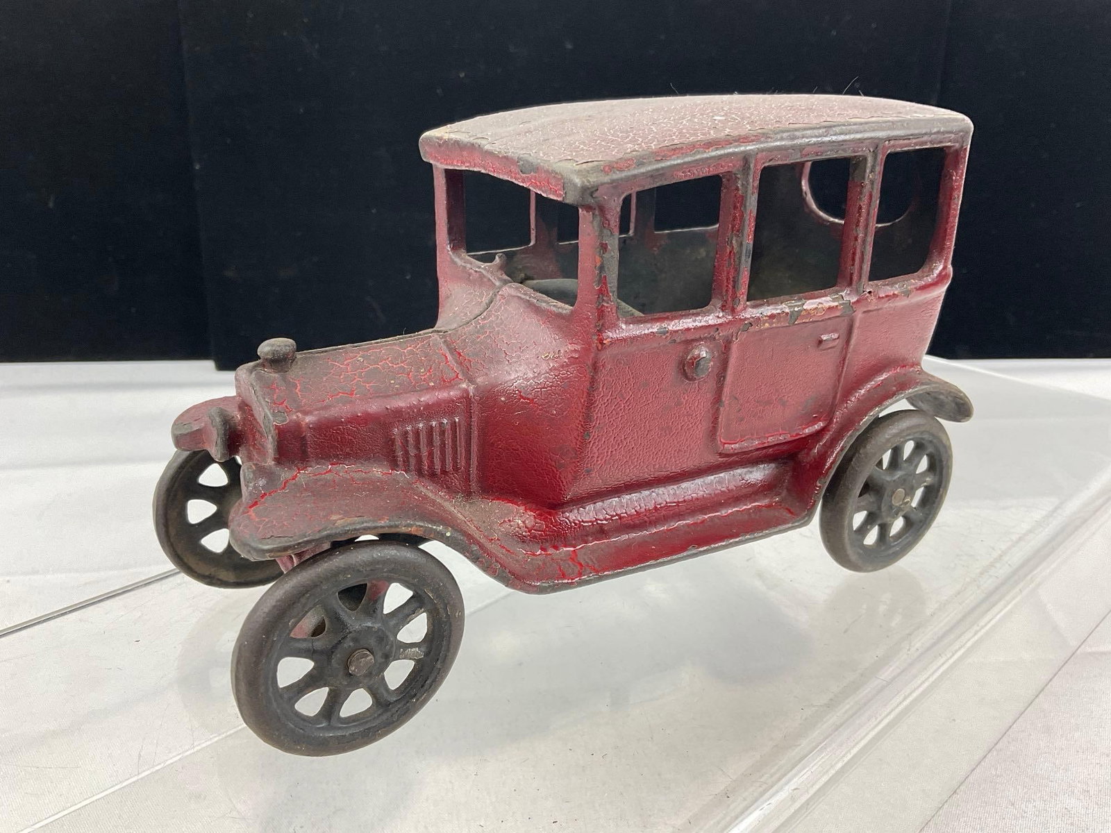 Early 20th Century Arcade Mfg Co. Cast Iron Toy Car, Ford Model T Sedan, Red, 8 spoked wheels - 3