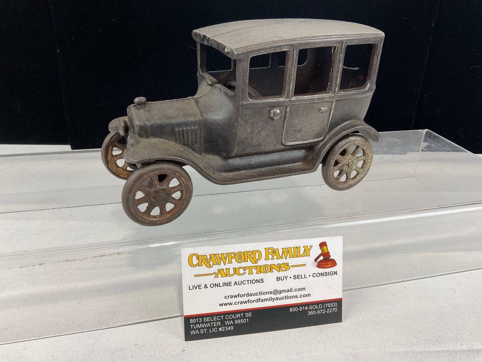 Early 20th Century Arcade Mfg Co. Cast Iron Toy Car, looks unpainted, Ford Model T Sedan (1 of 4)