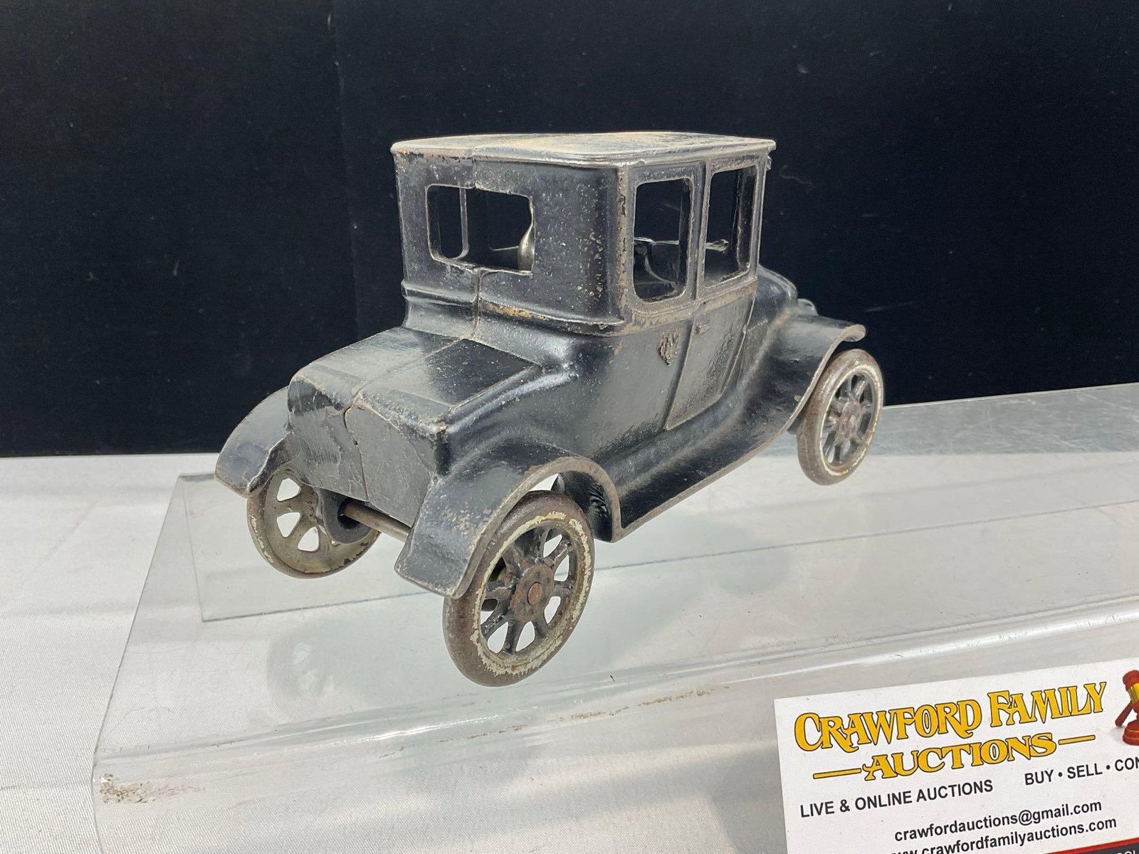 Early 20th Century Arcade Mfg Co. Cast Iron Toy Car, Ford Model T Coupe w/Cast Driver piece - 4