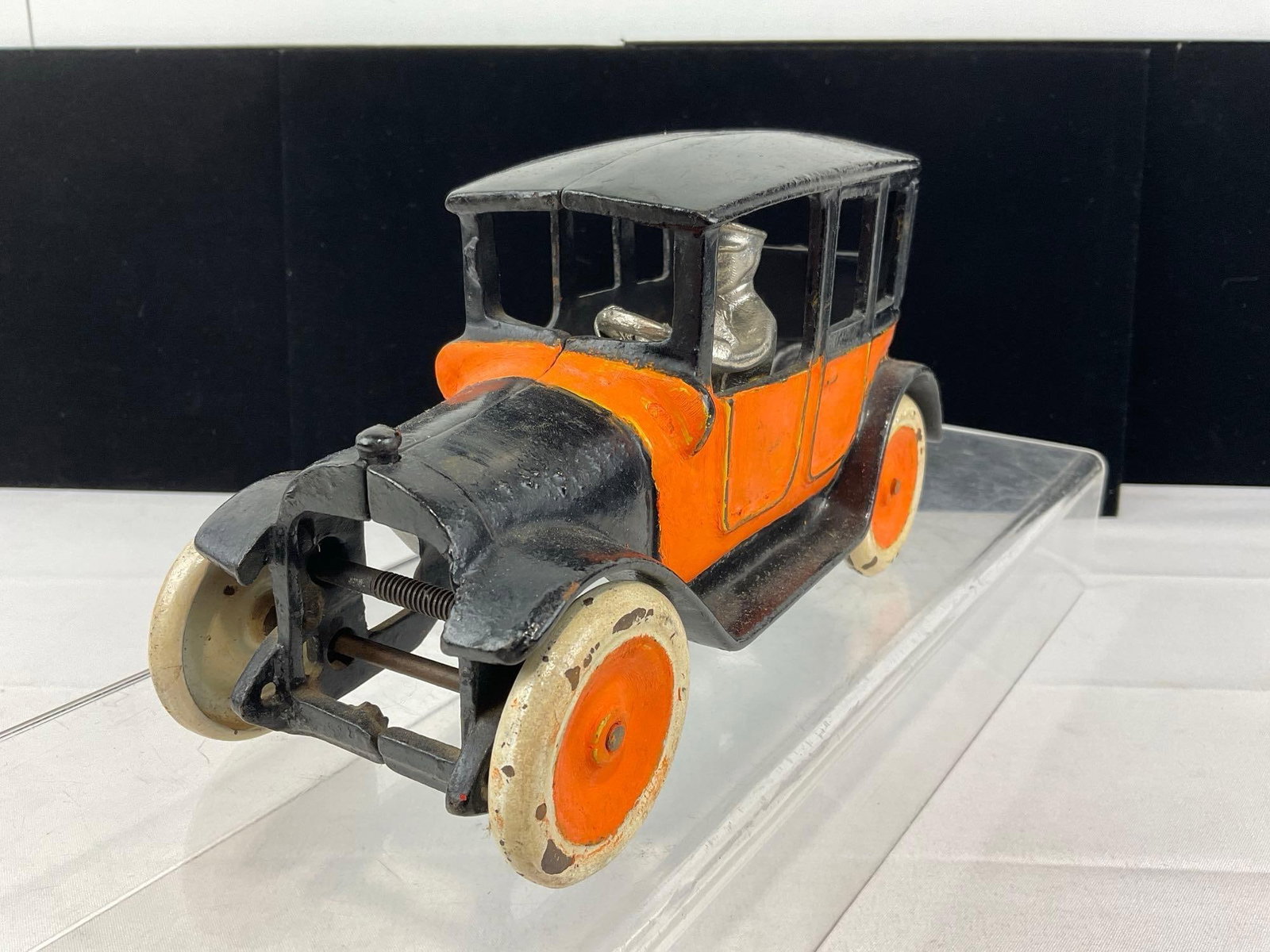 Early 20th Century Arcade Mfg Co. Cast Iron Toy Car, Ford Model T, Black/Yellow Taxi white wall t... - 3