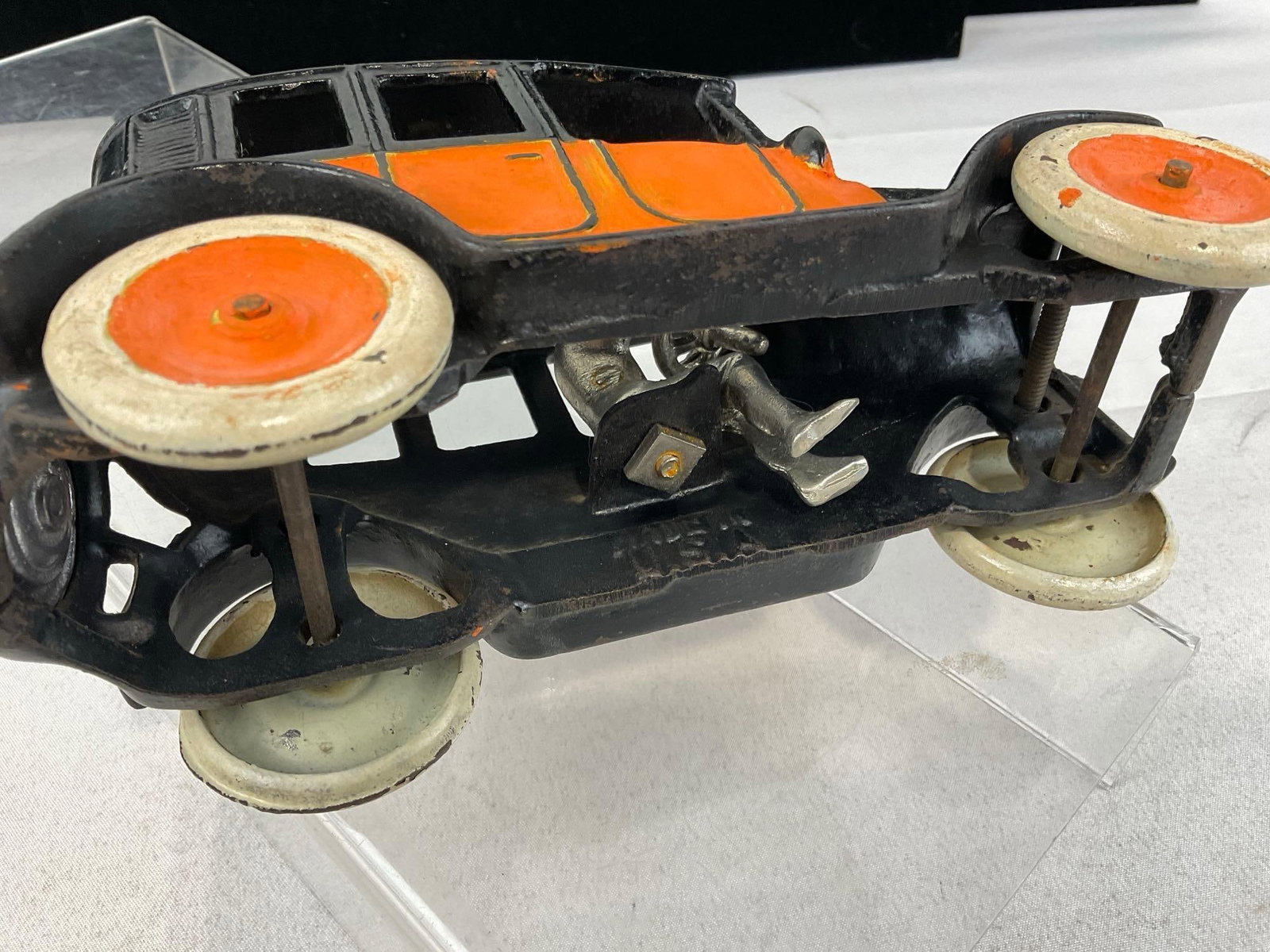 Early 20th Century Arcade Mfg Co. Cast Iron Toy Car, Ford Model T, Black/Yellow Taxi white wall t... - 7
