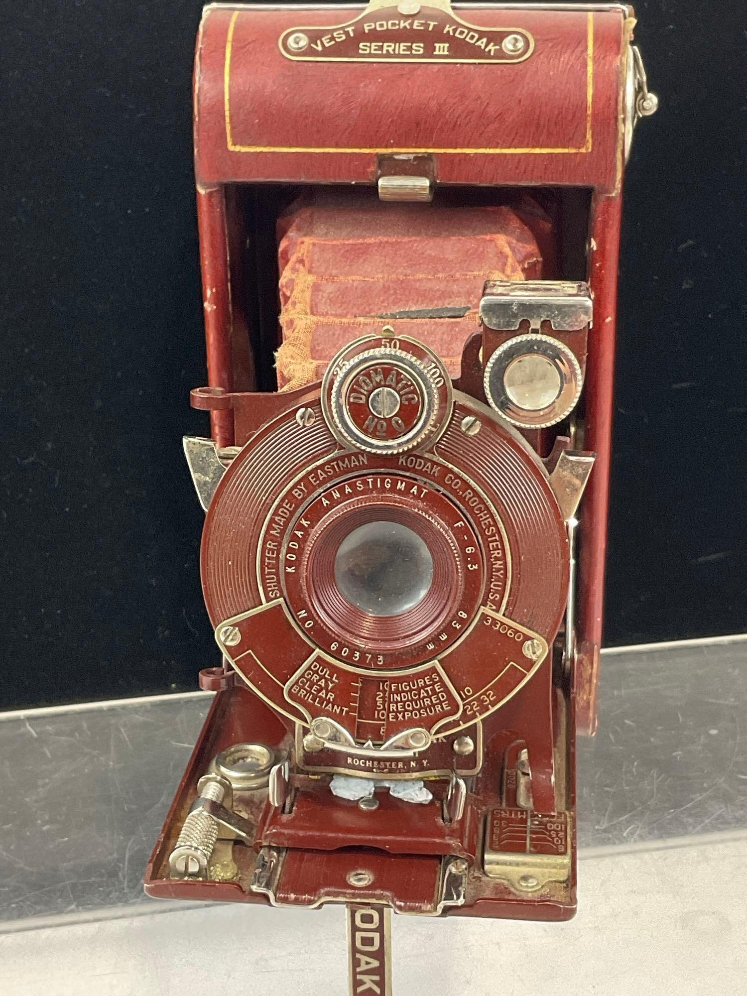 Early 20th Century Eastman Kodak Vest Pocket Kodak Series III, in Brick red - 2