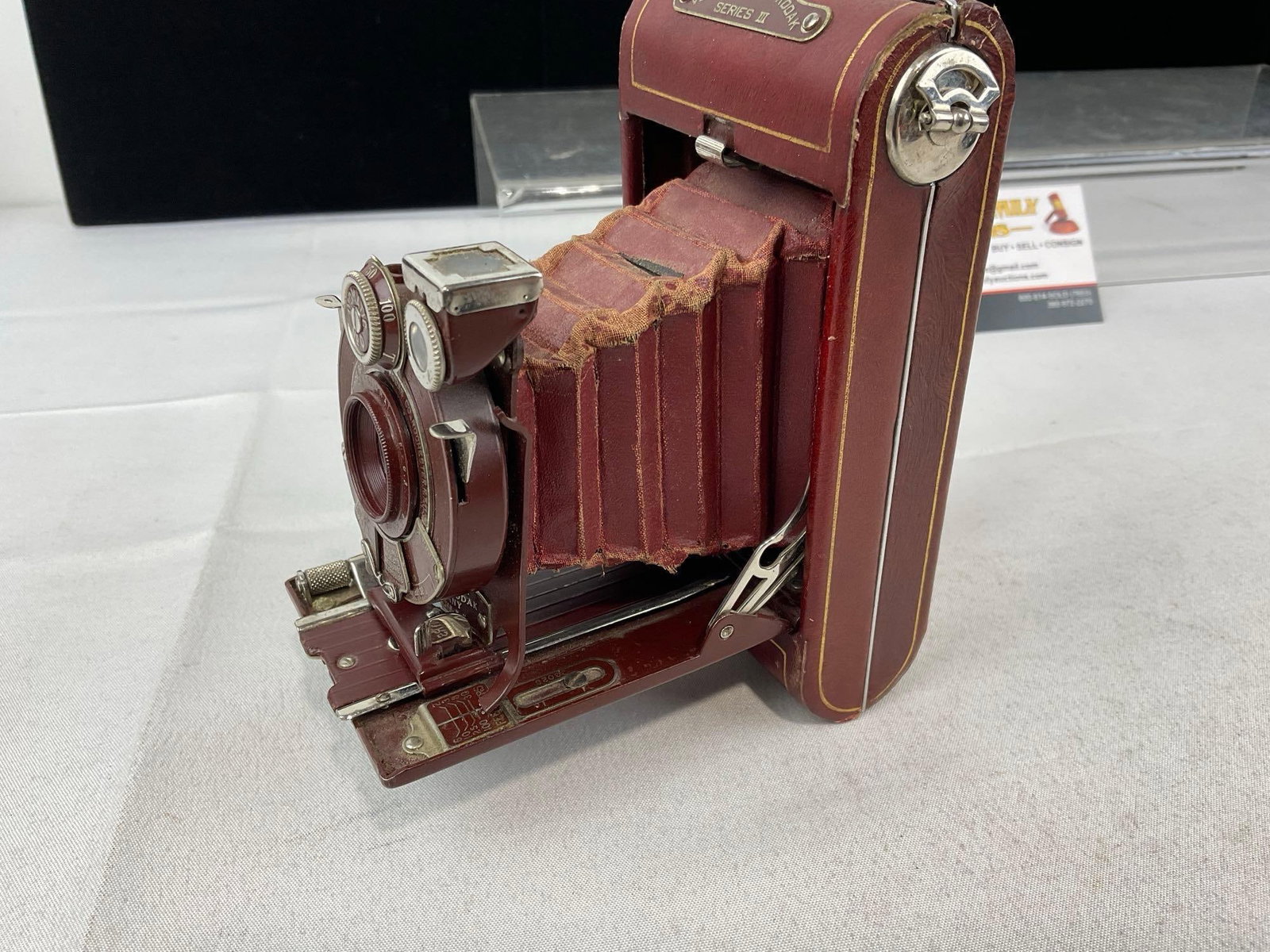 Early 20th Century Eastman Kodak Vest Pocket Kodak Series III, in Brick red - 4
