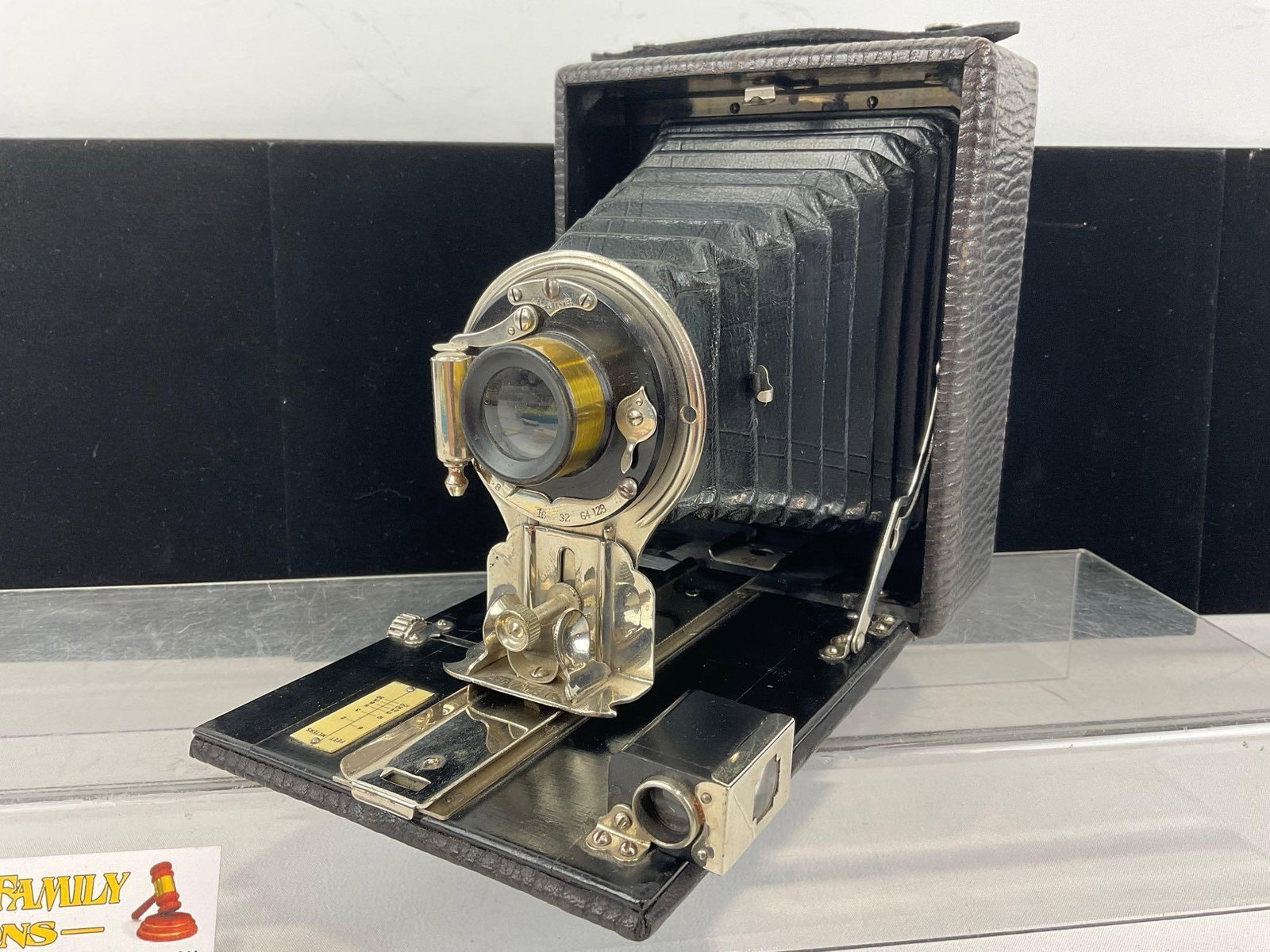 Antique Seneca no.31 Folding Plate Camera, Leather case, some wear - 3