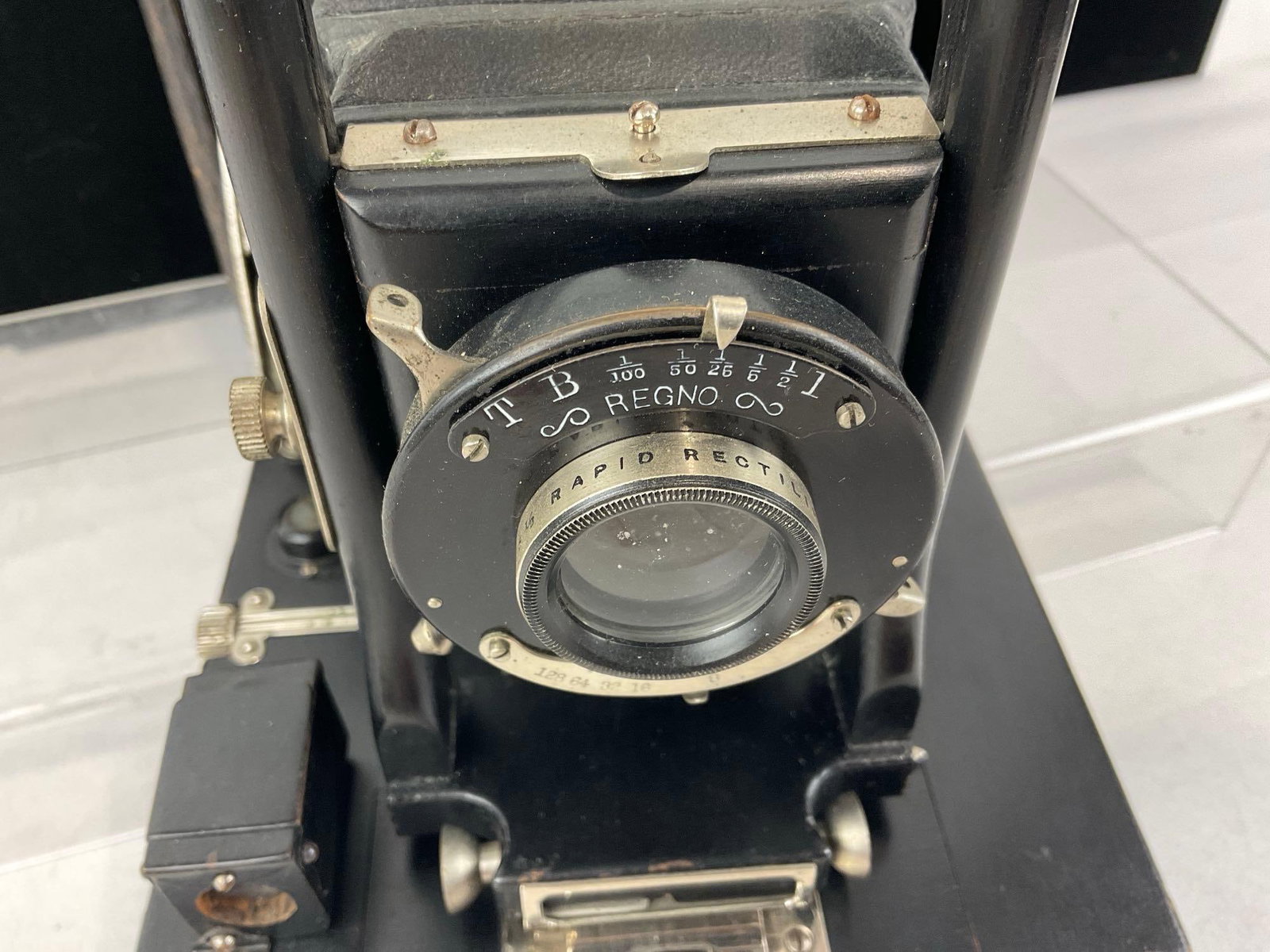 Antique Seneca no.3 Folding Camera, Sheet Film/Glass Plate, w/Regno Shutter, Leather case - 3