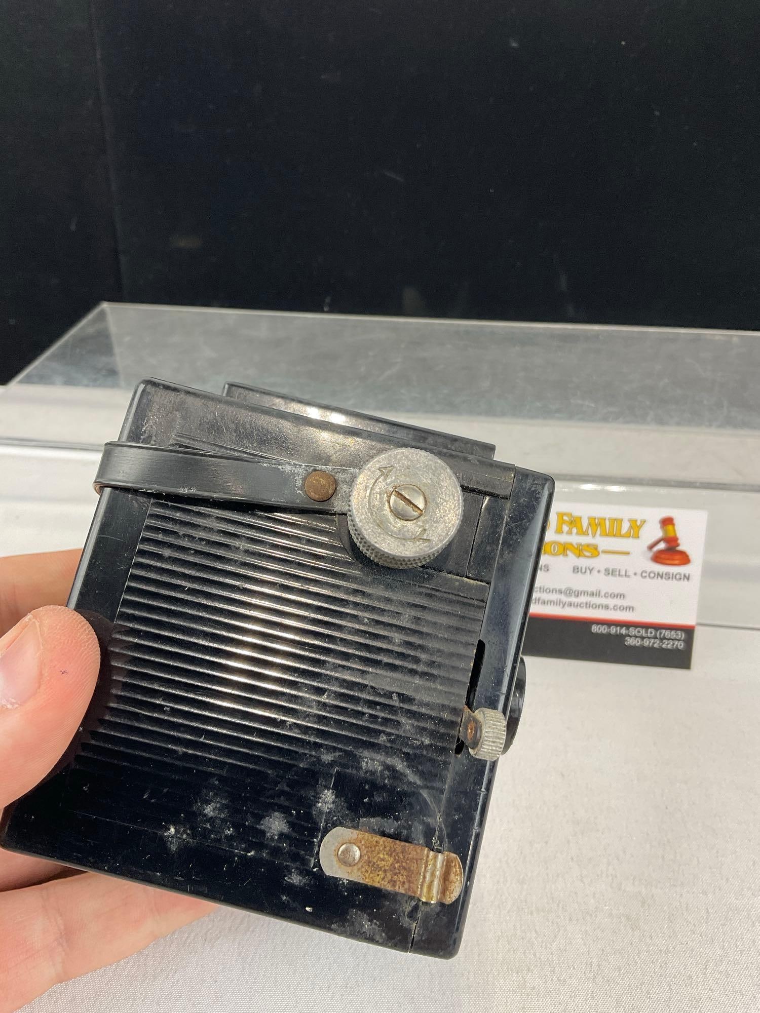 Vintage Roy Rogers 620 Snap Snot Camera, Herbert George Co. Molded Plastic case, 620 film - 3