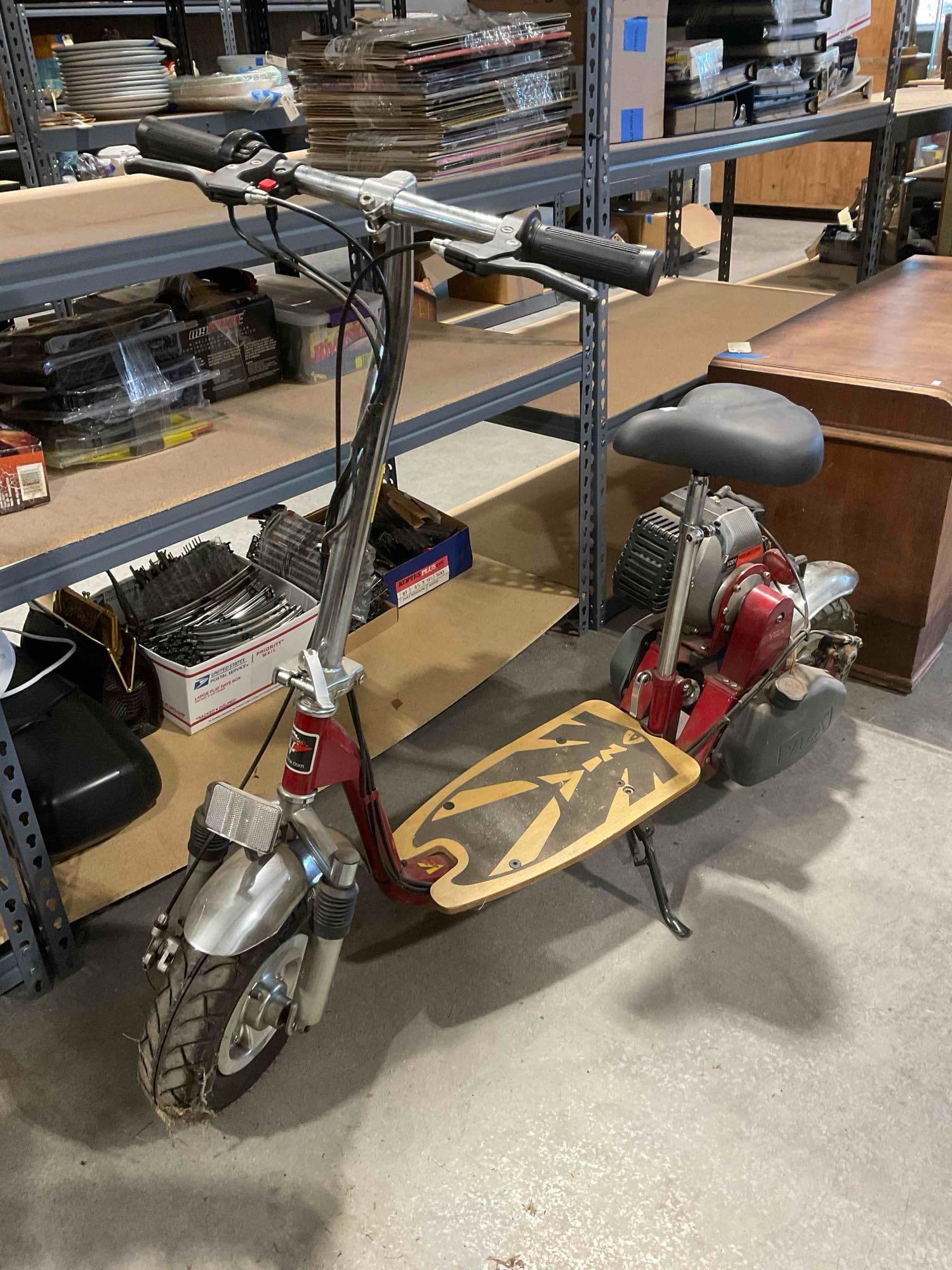 Vintage Viza V2 Stand Up Gas Powered Motor Scooter w/ 40cc Engine. Tested, Works. See pics. (1 of 7)
