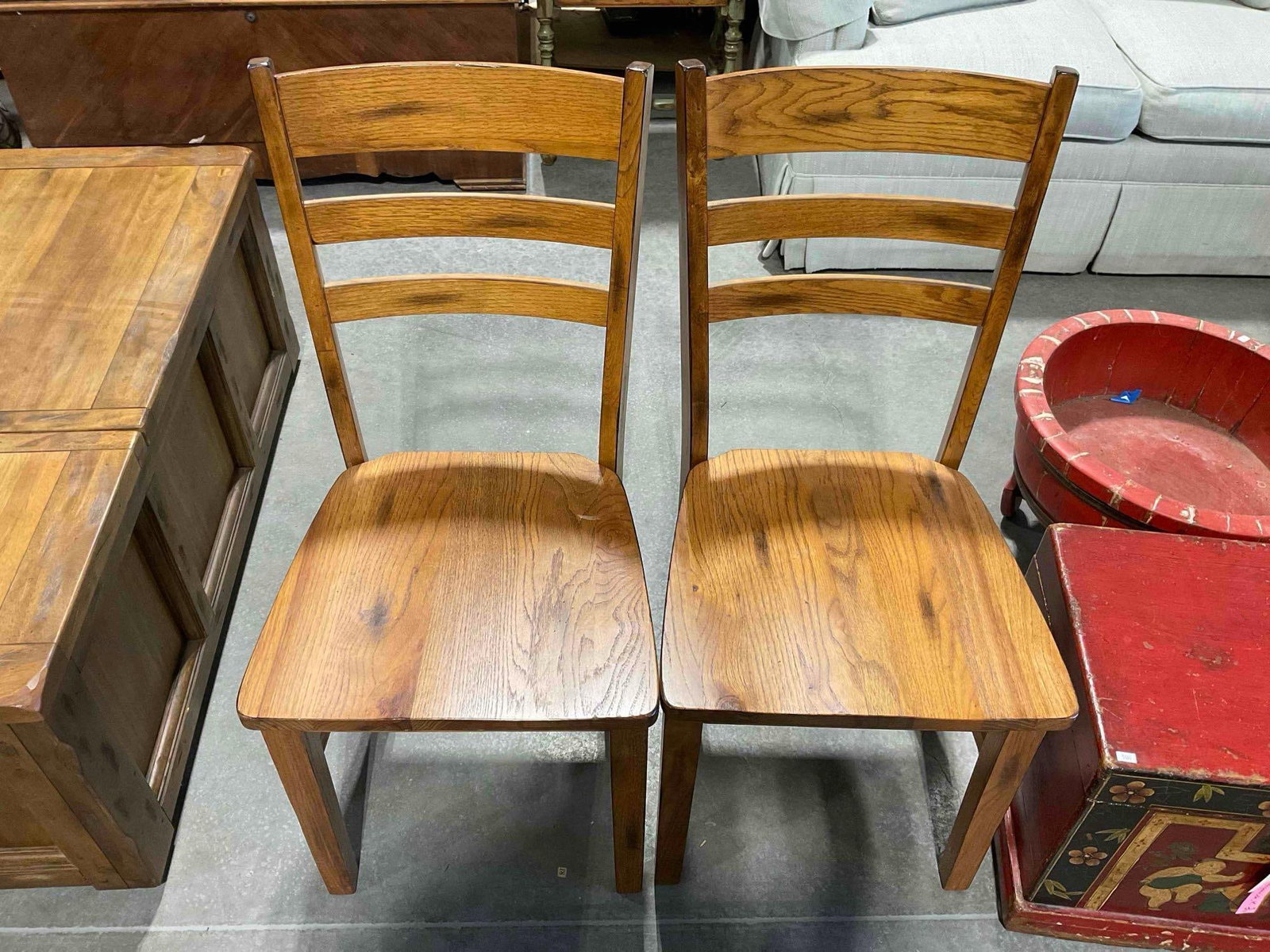 Pair of Handsome Ladder Back Oak? Wood Chairs. Good Condition. See pics. (1 of 4)