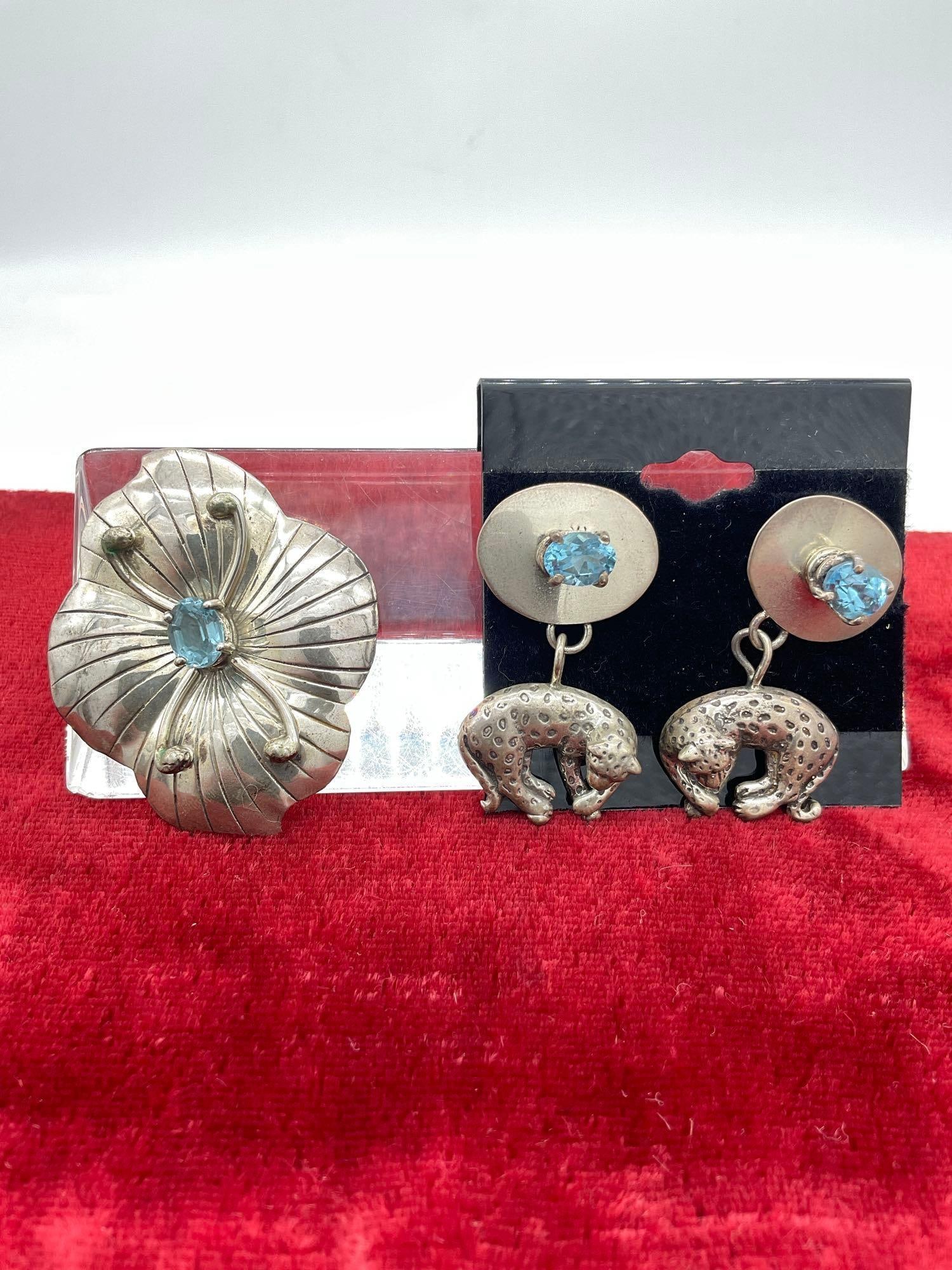 Vintage Carol Felley Native American design blue topaz flower pendant and Leopard earrings (1 of 2)