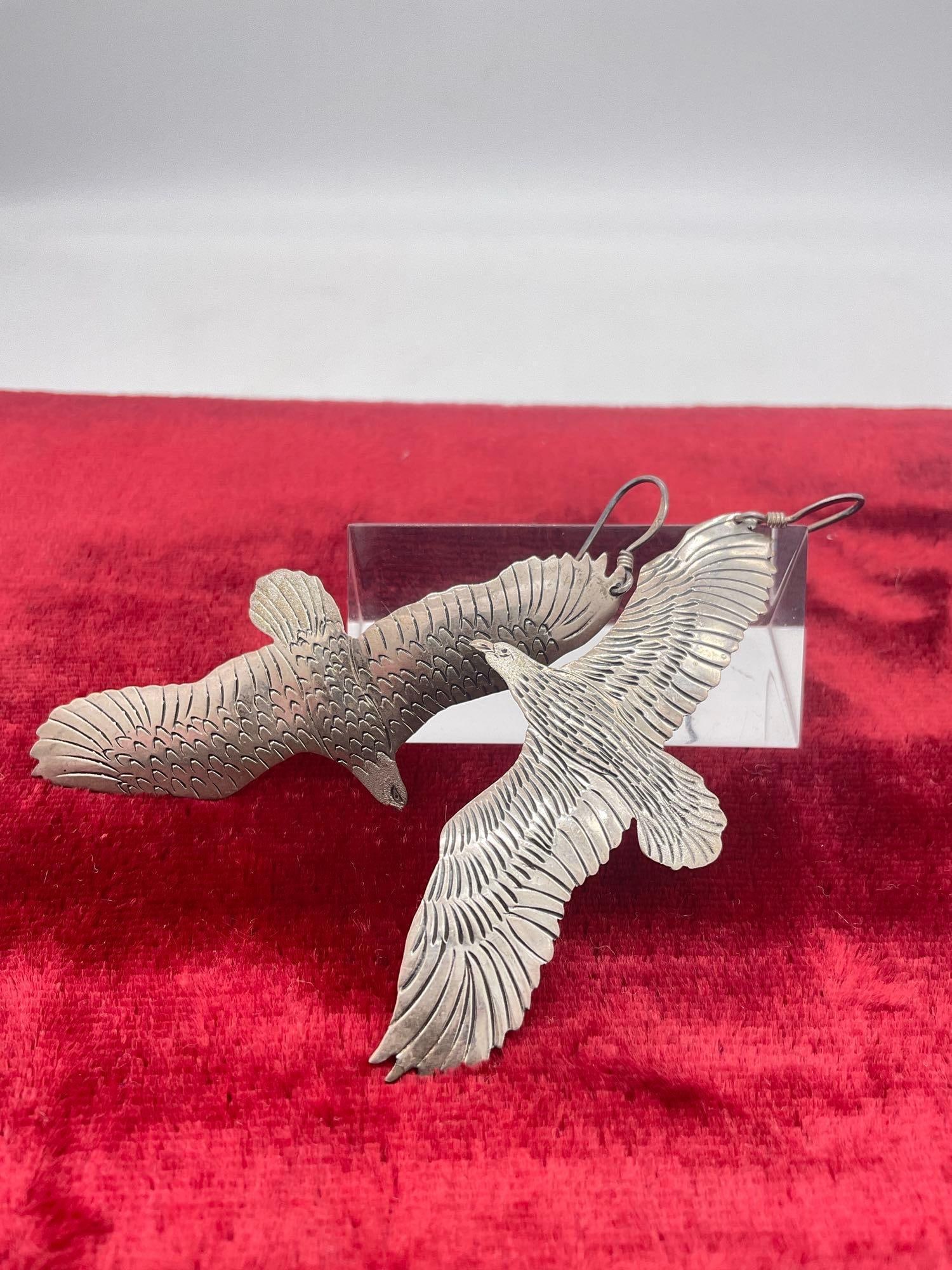 Lovely vintage Native American sterling silver Mike Smith Eagle/Hawk earrings (1 of 2)