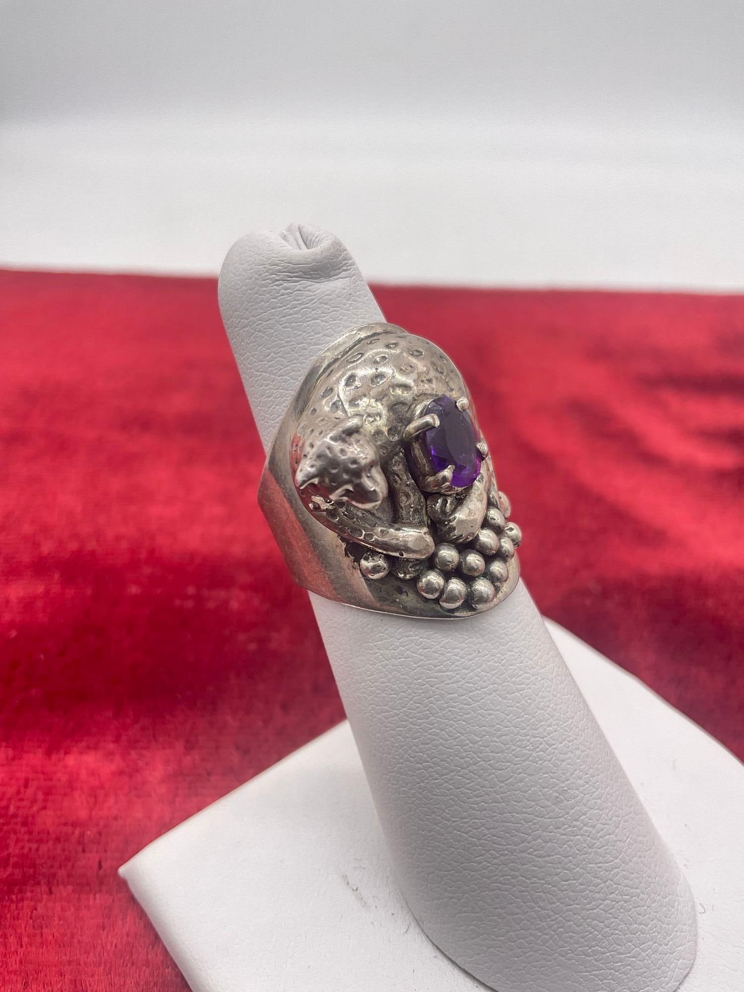 1989 Carol Felley Sterling silver Leopard and cluster setting ring with amethyst tone stone - 2