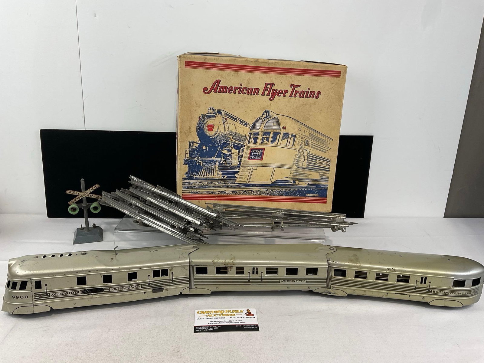 1930s American Flyer Trains Burlington-Zephyr #9900 + 10 tracks w/original box (1 of 7)