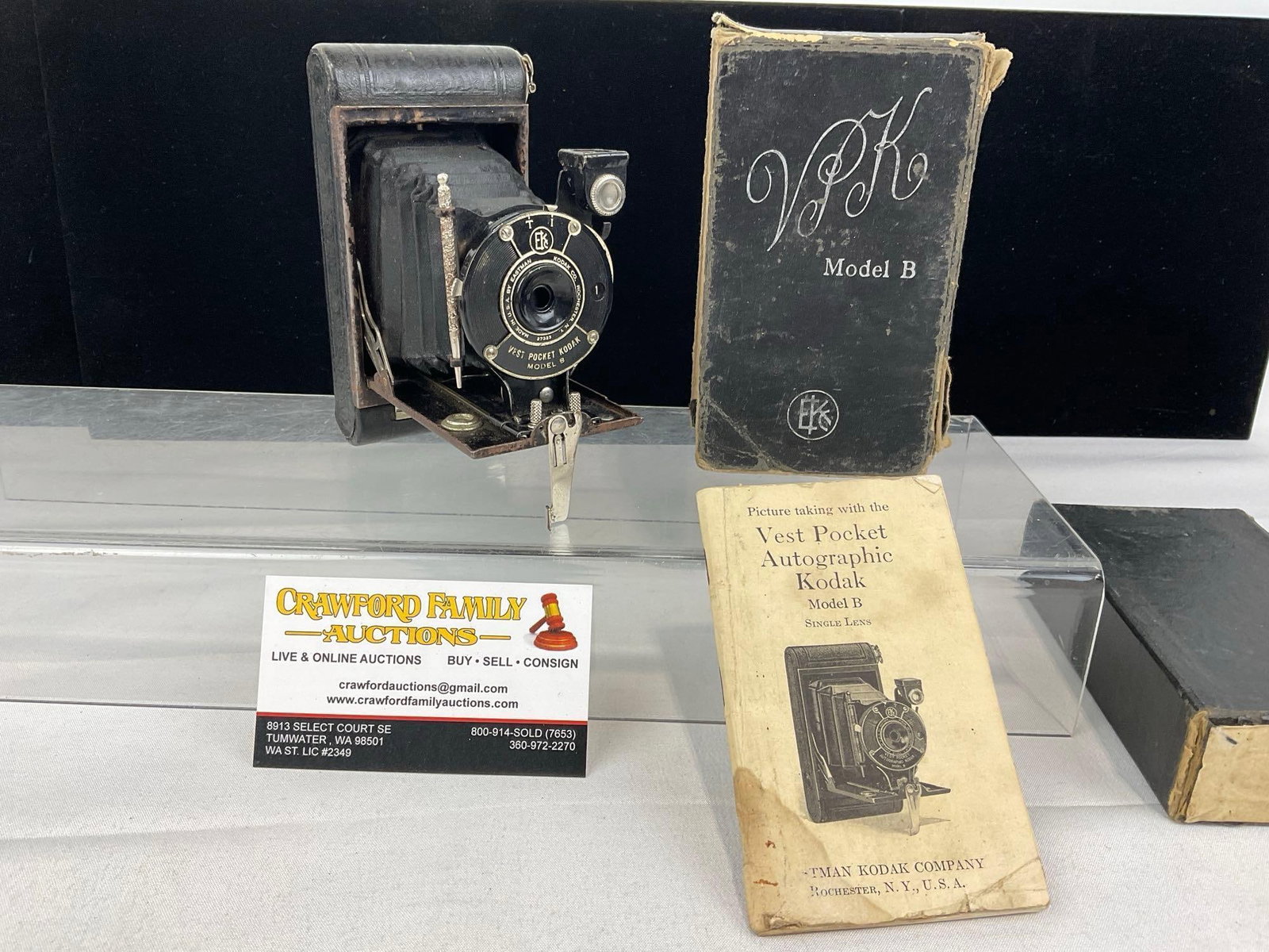 Antique Eastman Kodak Vest Pocket Autographic Kodak Model B Camera, w/worn box, & booklet (1 of 14)