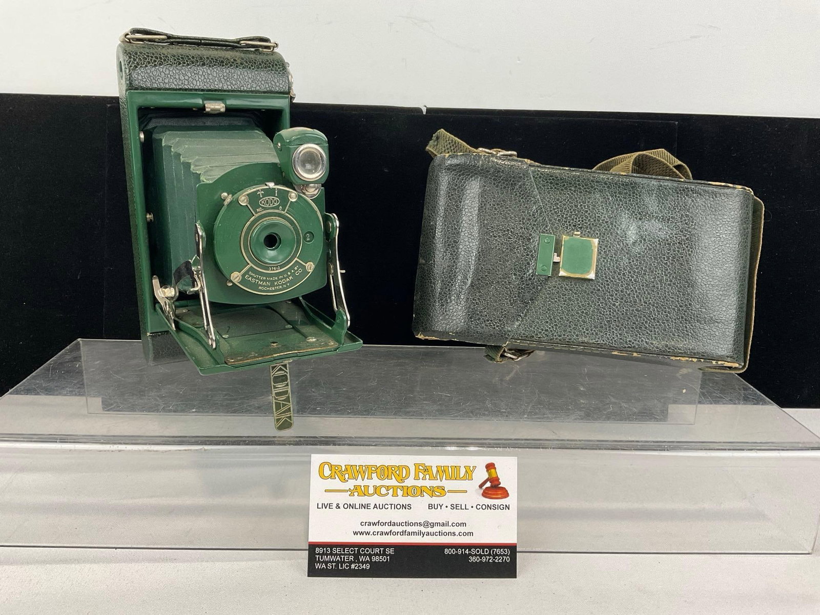 Early 20th century Eastman Kodak Co. no. A1 Pocket Kodak Jr. Malachite green in color w/Leather C... (1 of 7)