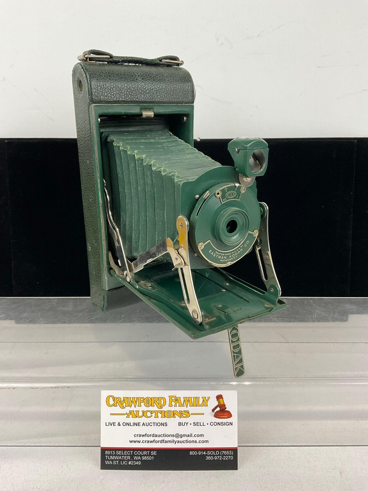 Early 20th Century Canadian Kodak Co No. 1A Pocket Kodak Jr. Camera, Green Finish, & Leather (1 of 9)