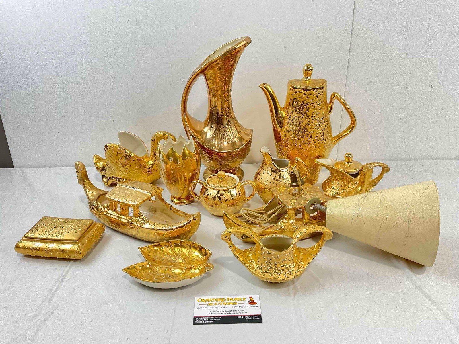 12 pcs Vintage Weeping Gold 22k Glazed Ceramic Dish Assortment, incl. Coffee Pot & More.: 12 pcs Vintage Weeping Gold 22k Glazed Ceramic Dish Assortment, incl. Coffee Pot & More. Also includes incomplete lamp, tested and working. Pieces have wear indicative of age and use, otherwise lo