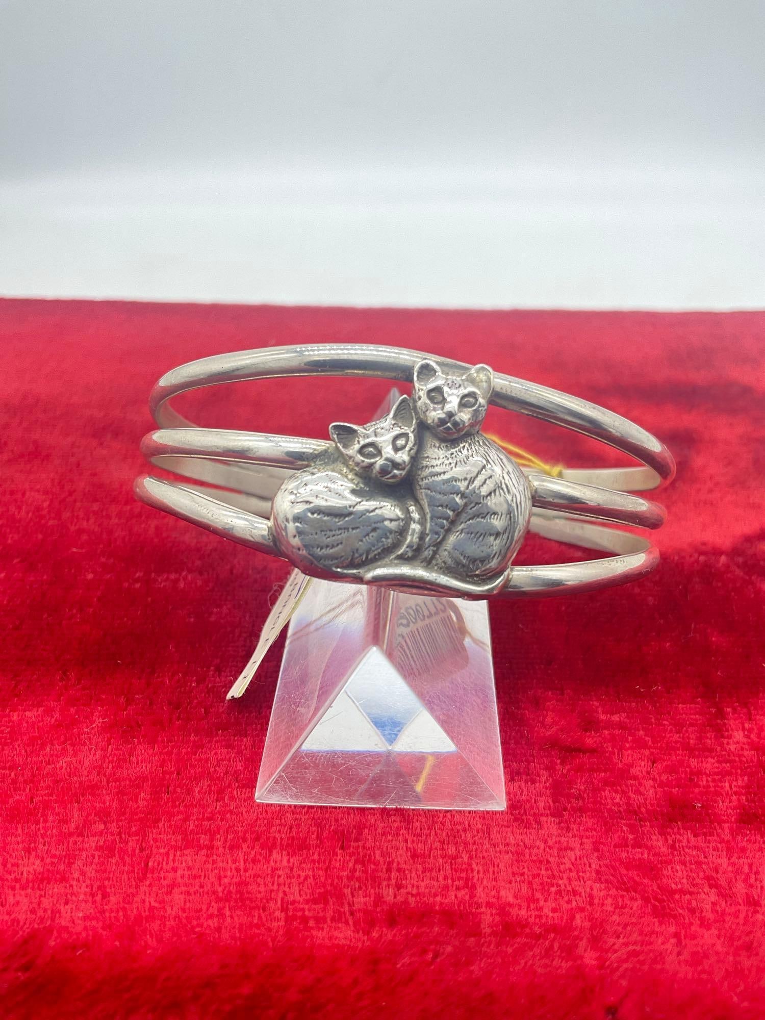Vintage Carol Felley cat motif sterling silver bangle w/ orig price tag $179 approx 2- 2 1/2" (1 of 2)