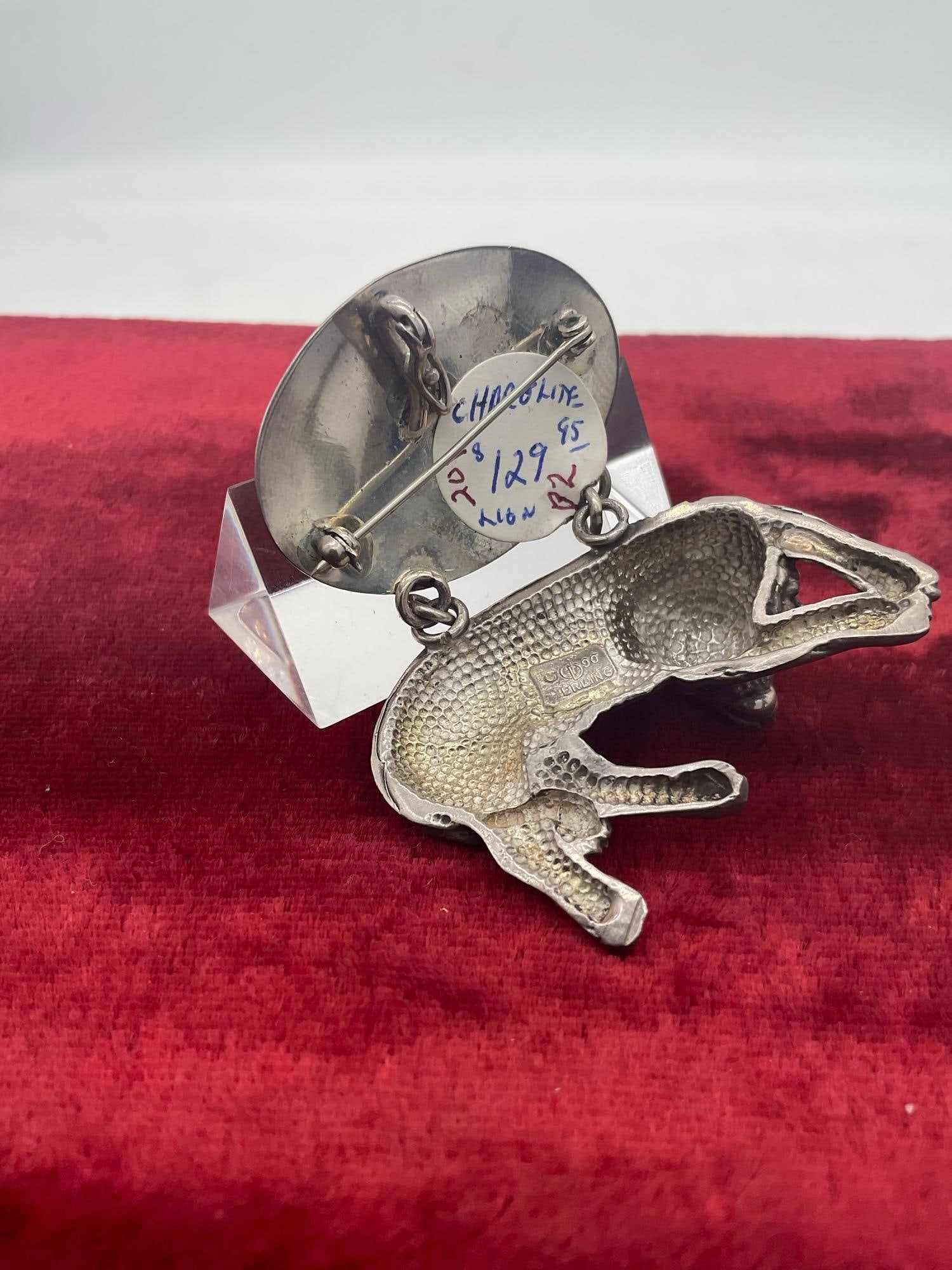 Carol Felley sterling silver 1990 Lion pin brooch with large purple Charolite setting - 3