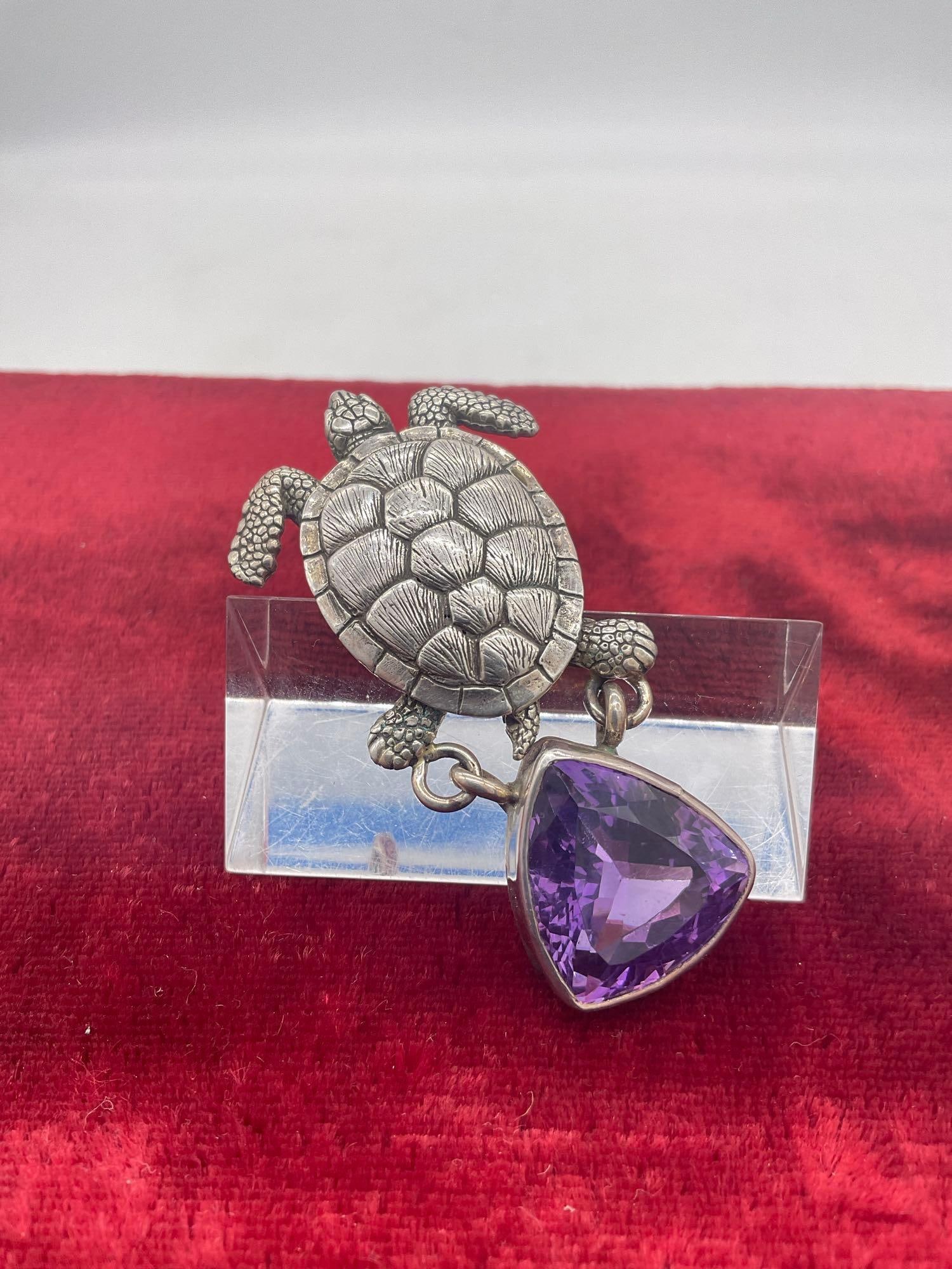 Vintage Carol Felley sterling silver turtle pendant / pin with large purple quartz/crystal setting - 2