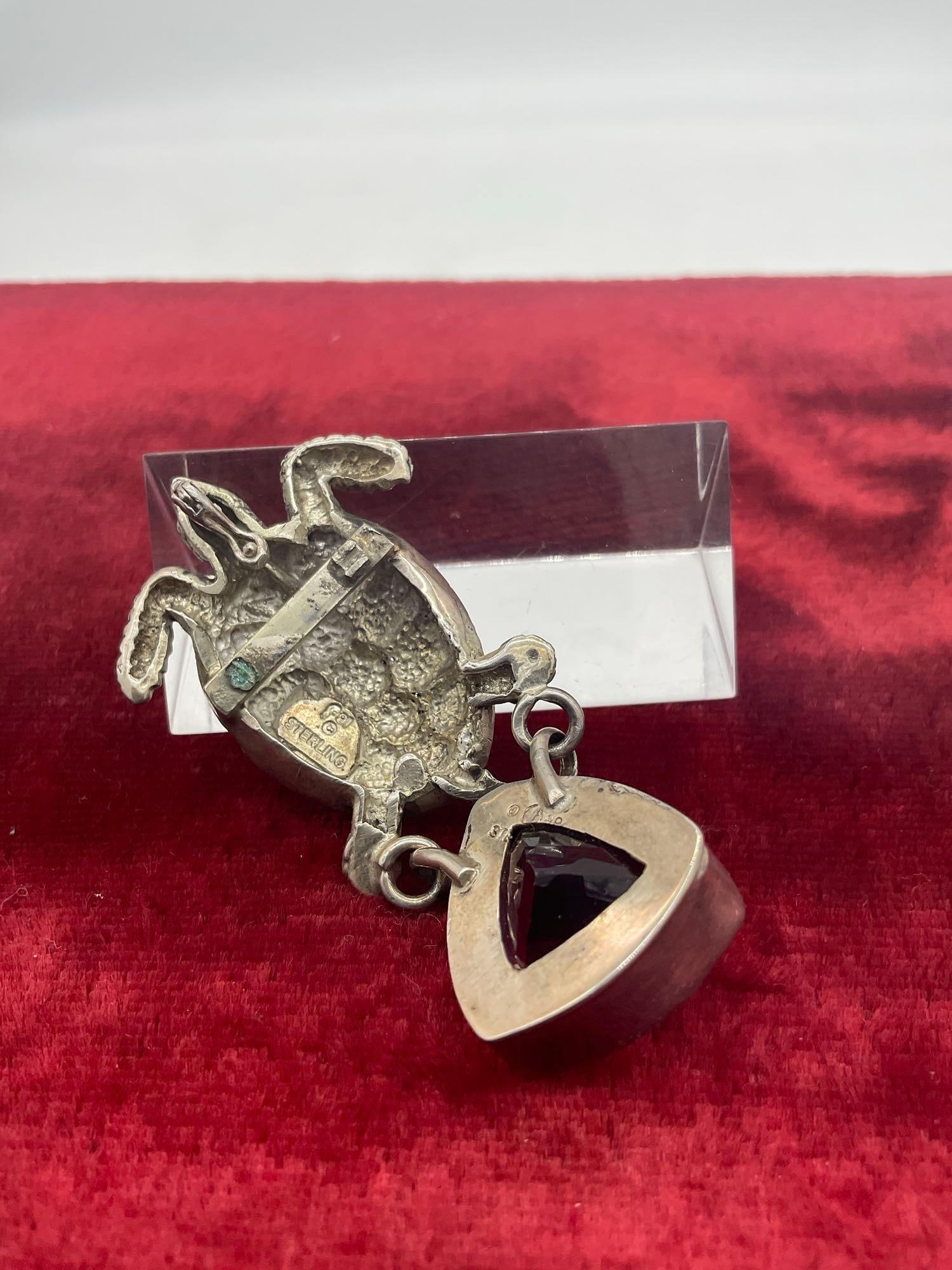 Vintage Carol Felley sterling silver turtle pendant / pin with large purple quartz/crystal setting - 3