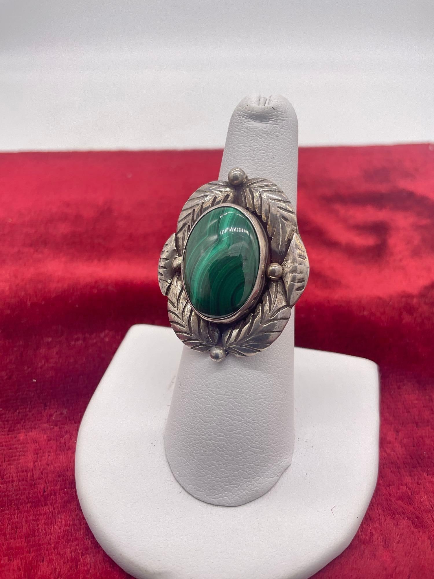 Vintage Nakai Native American sterling silver malachite floral motif ring size 7 (1 of 3)