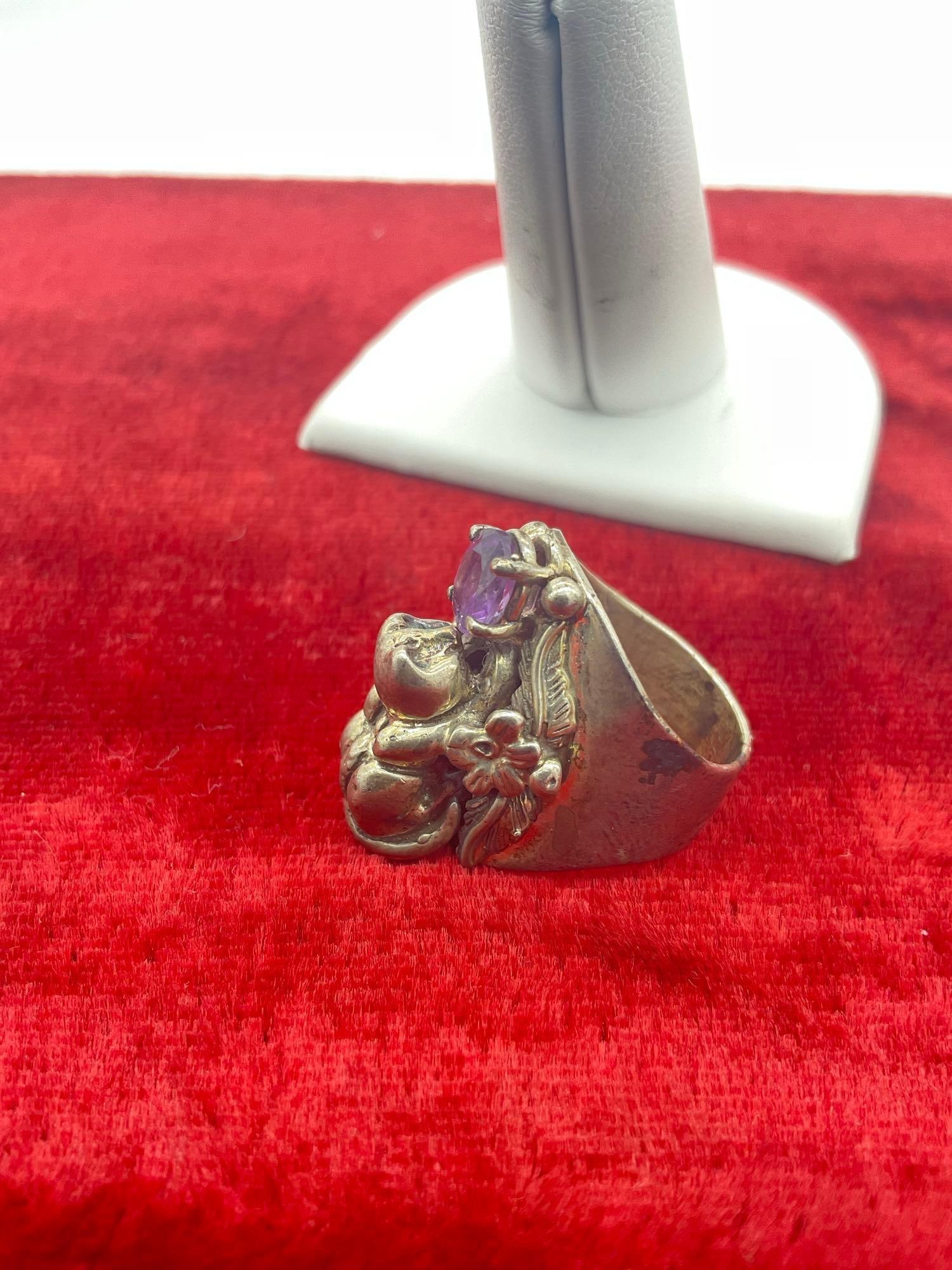 1989 Carol Felley Sterling silver Native American influence cat ring with floral and purple stone - 4