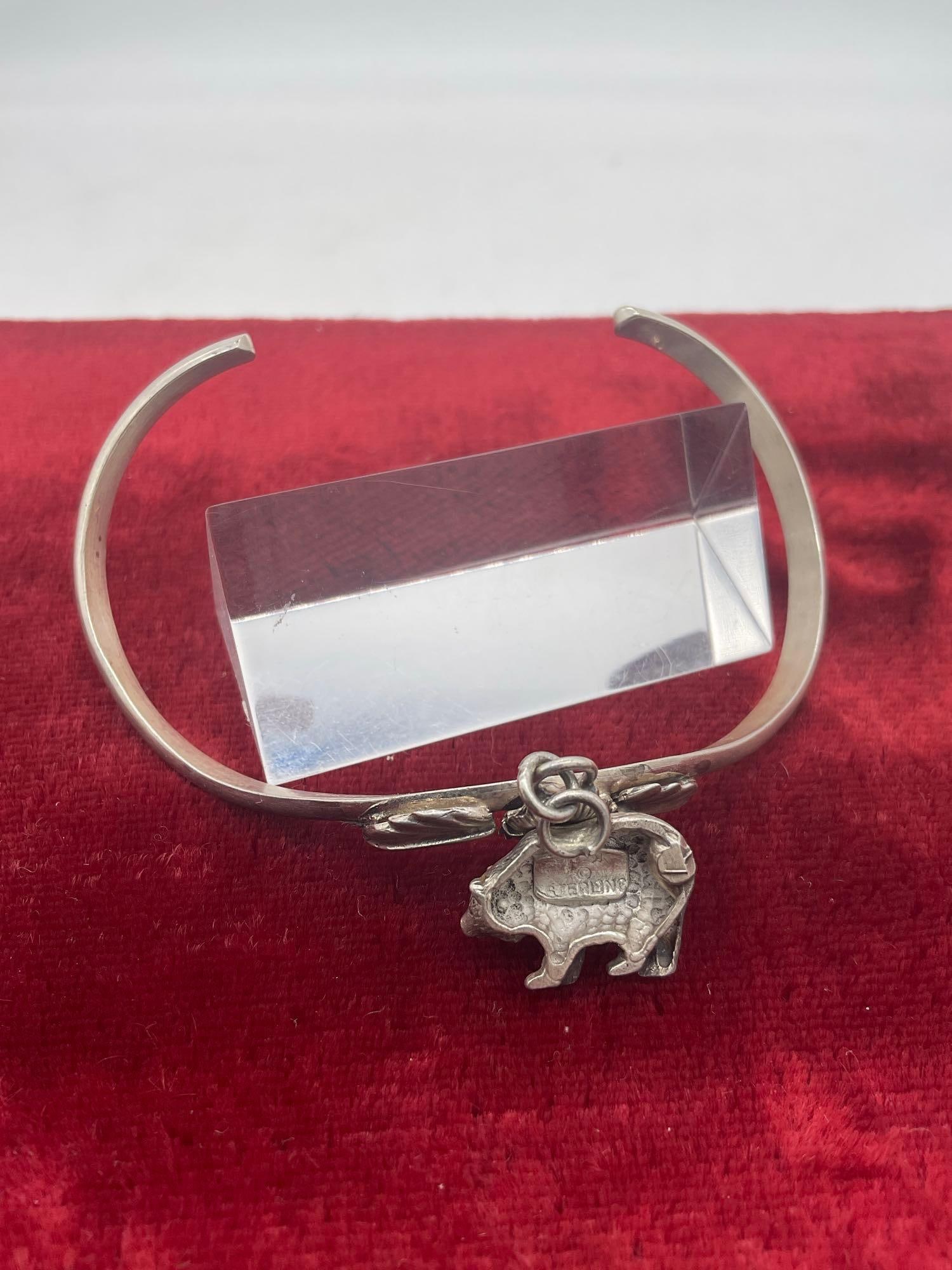 Vintage Carol Felley sterling silver bear and floral motif bangle bracelet - 2