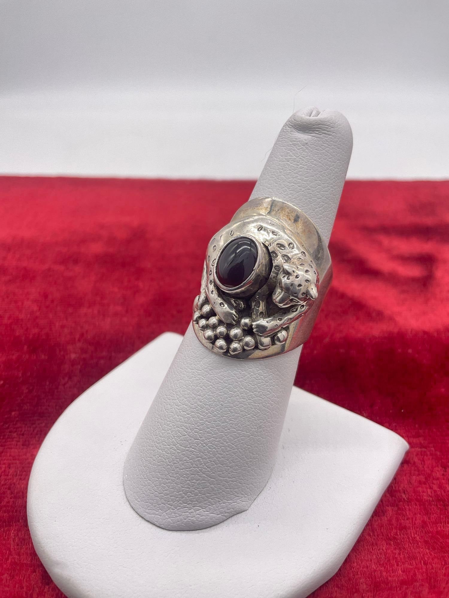 1989 Carol Felley sterling silver leopard SW deign ring with dark stone setting size 7 to 7 1/2 (1 of 3)