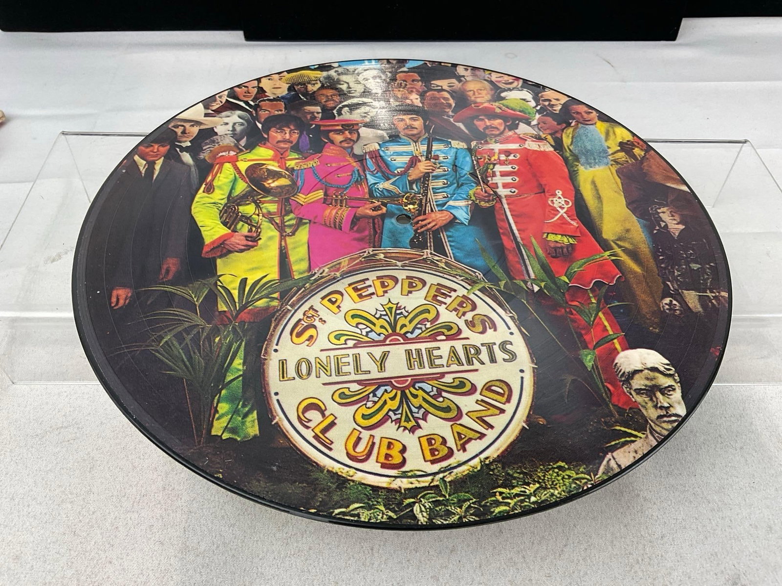 Trio of Beatles Vinyl Records, All Sgt. Peppers Lonely Hearts Club Band, 1 Pic Disc Full art record - 7