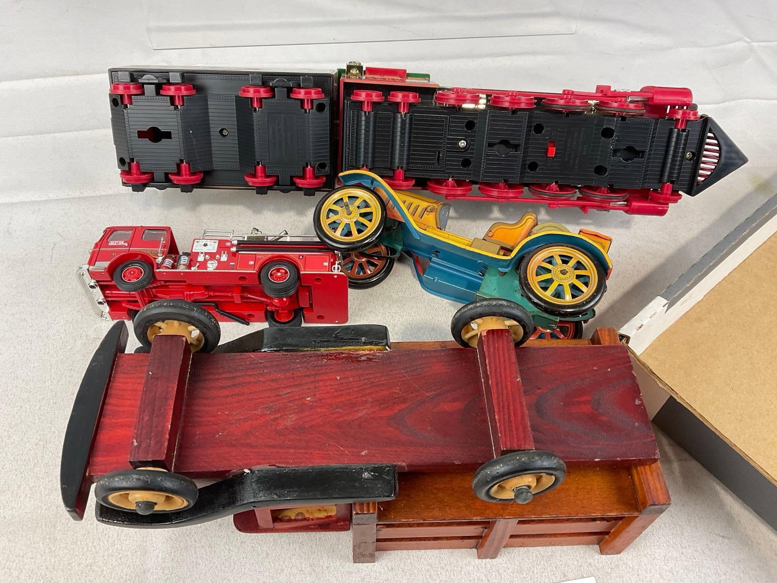 Model Train, Diecast Cars, Tin Pressed Car Toy, Starbucks Express, Matchbox, Hot Wheels, & more - 6