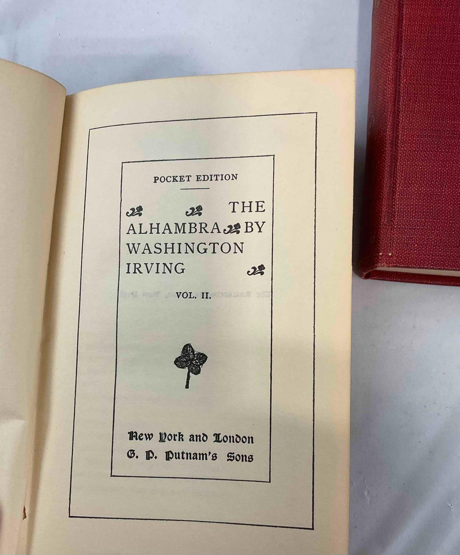 5 pcs Vintage Hardcover Books, incl. 2x "The Vicar of Wakefield" & 3x "The Alhambra." - 11