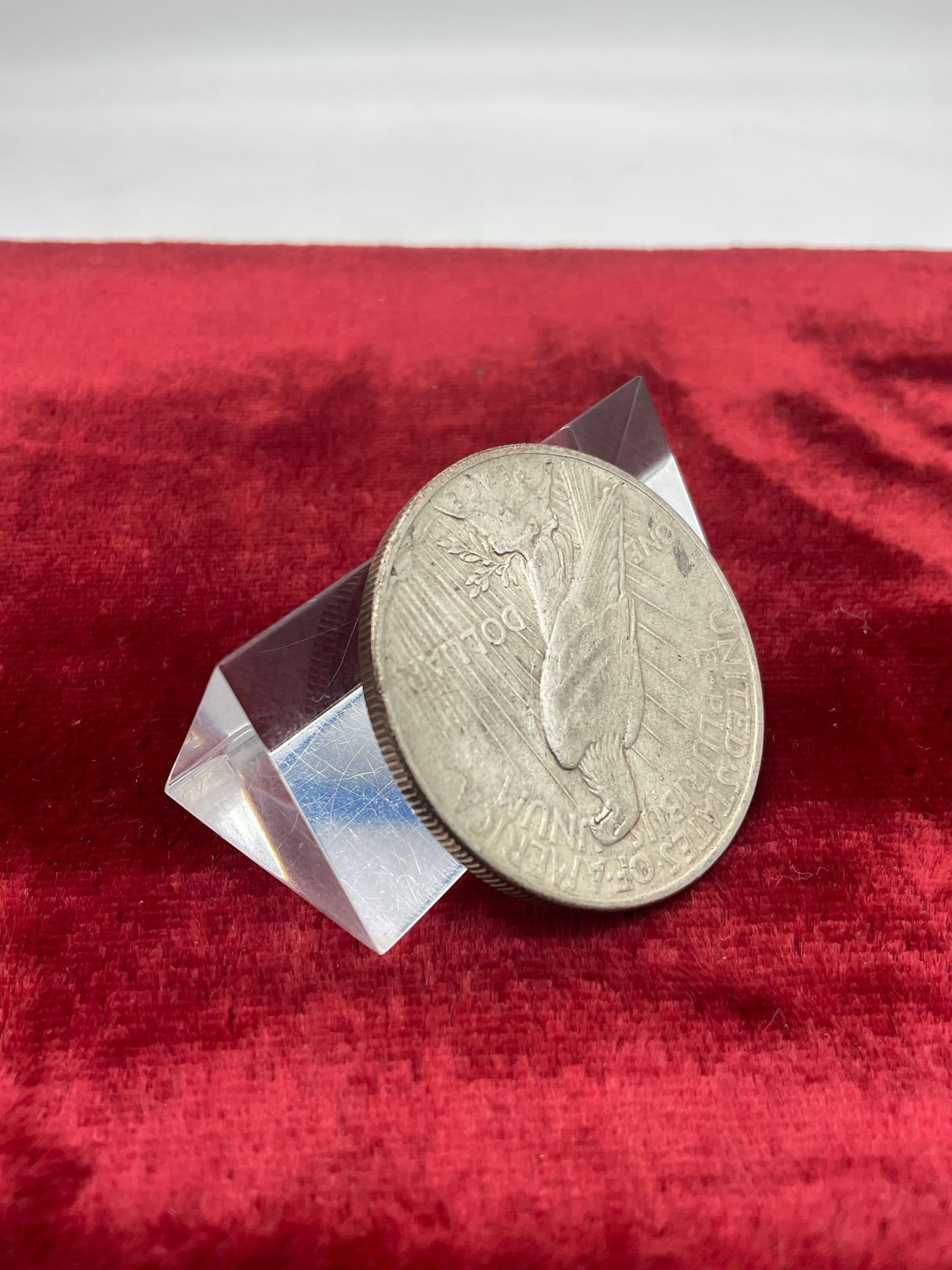Antique 1924 Silver Peace dollar nice coin see pics - 6