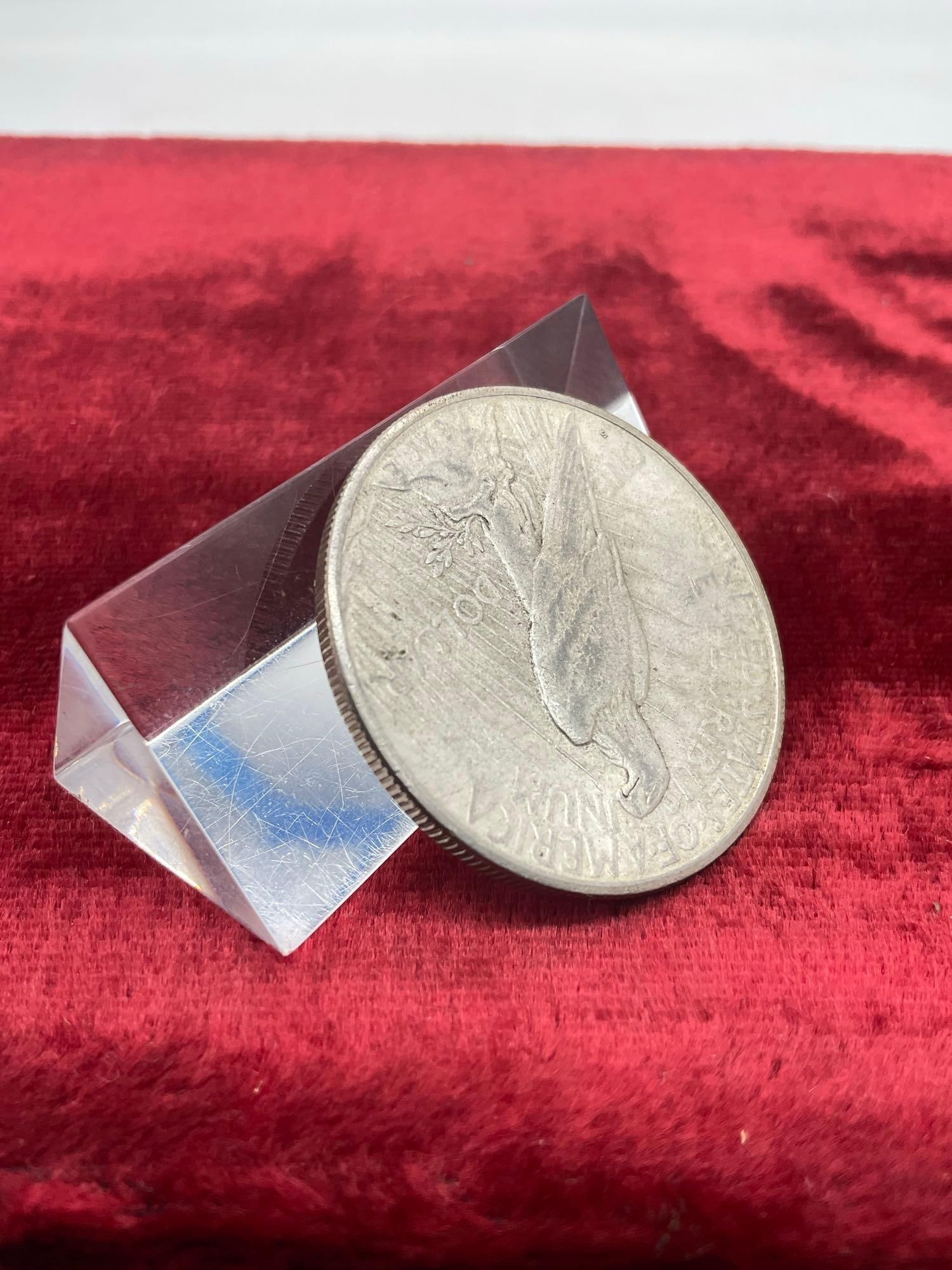 Antique 1925-S / Silver Peace dollar nice coin see pics - 5