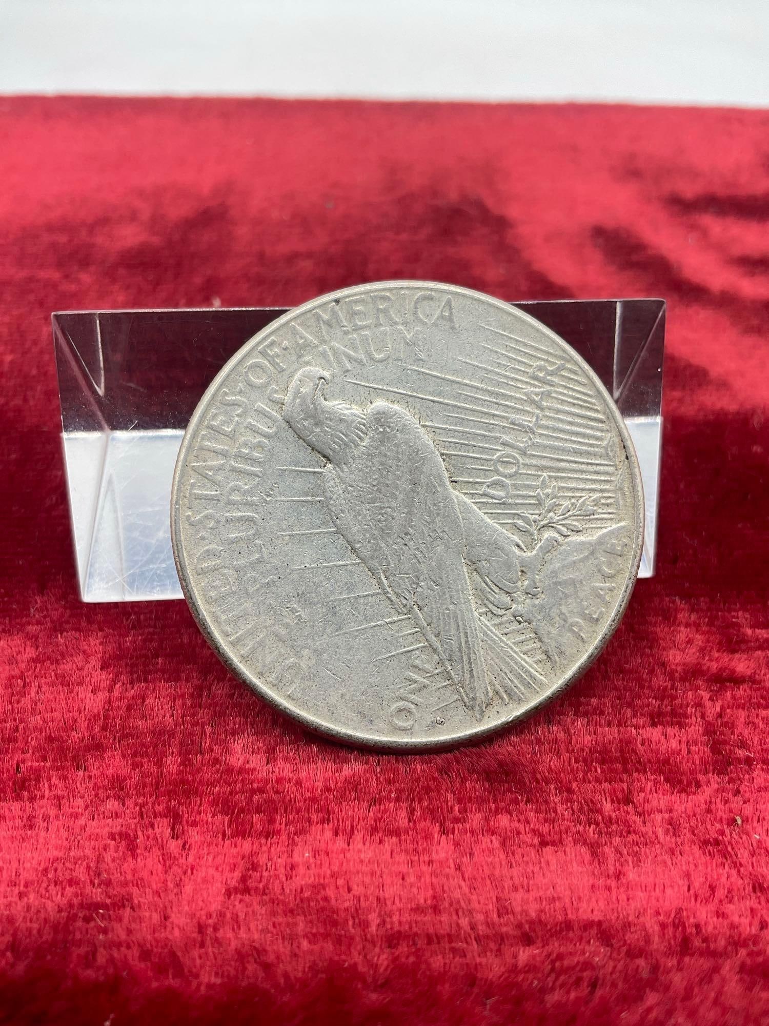 1927-S / Silver Peace dollar nice coin see pics - 4