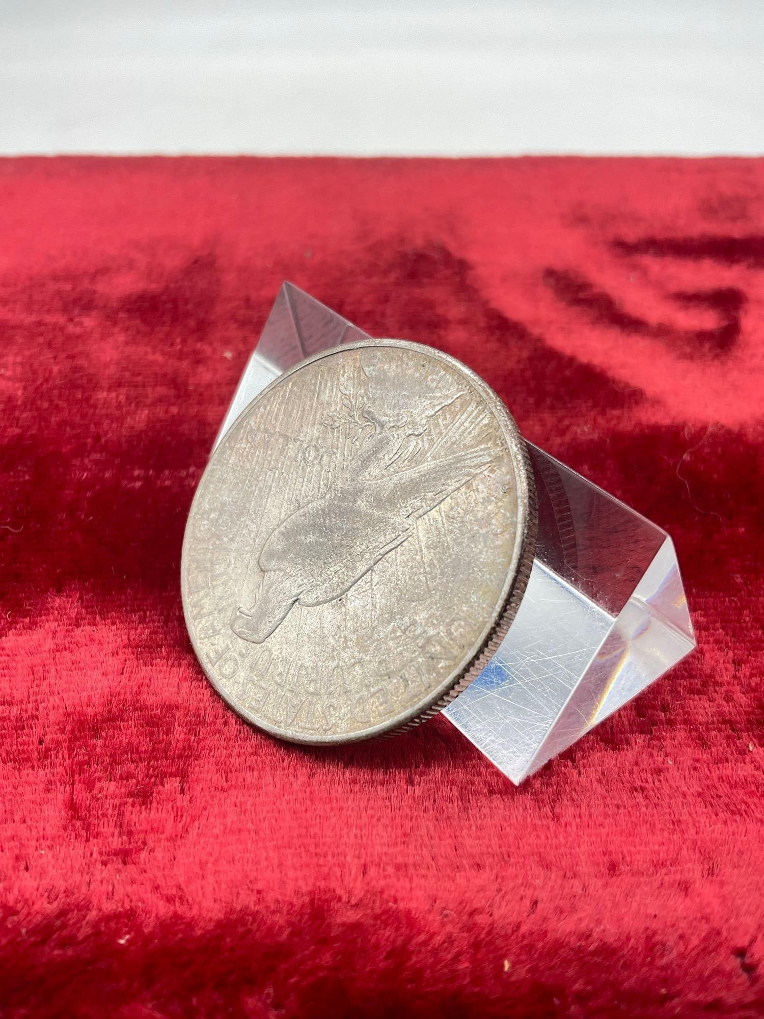 1928-S / Silver Peace dollar beginning of some reverse toning nice coin see pics - 4