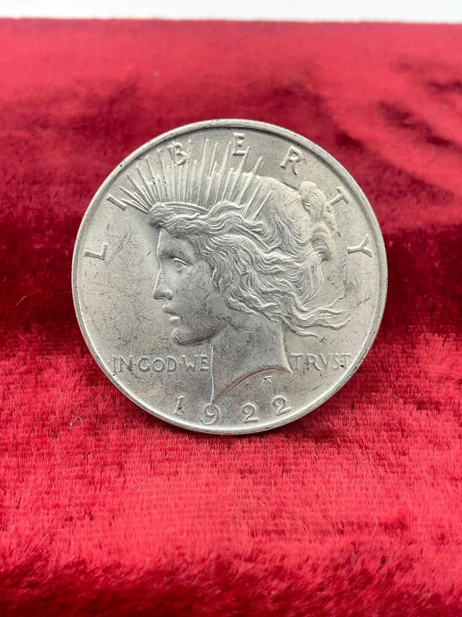 Antique Poss UNC 1922 Silver Peqace Dollar very nice coin see pics (1 of 5)