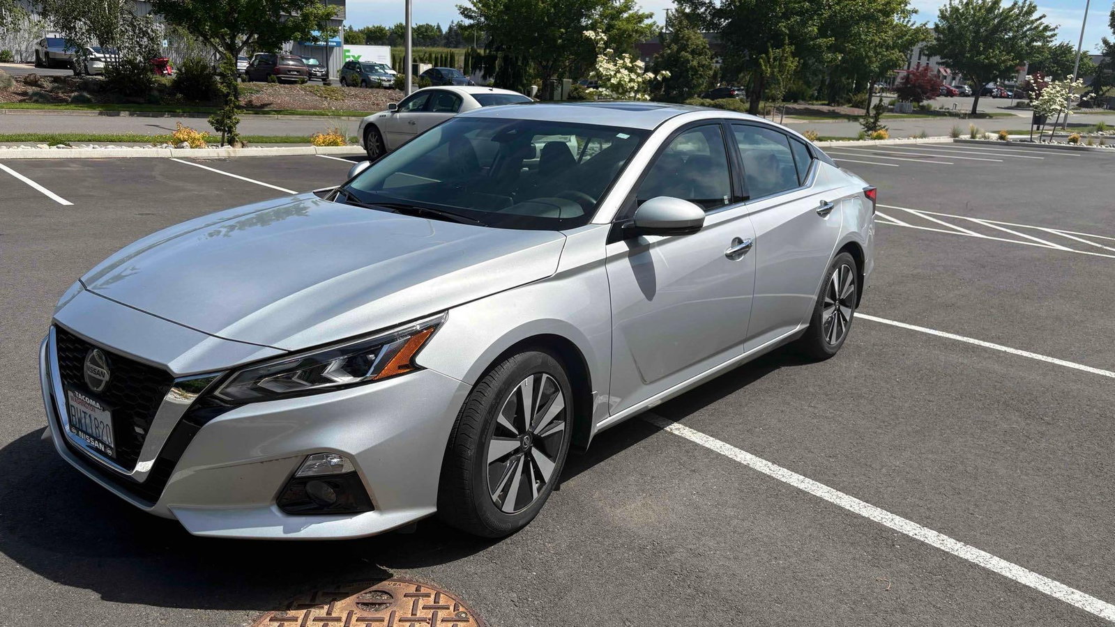 2020 Nissan Altima 2.5 SV Loaded W/ only 2,975 Miles See decription 1 owner car 28 city 39 Hwy: PLEASE READ: 15 % Only Buyers Premium ,Please call office for onsite preview 360-972-2270 M-F 10 to 4:30 pm Payment is Cash, Bank Wire Transfer , or Certified Bank Draft Sold as is No express or