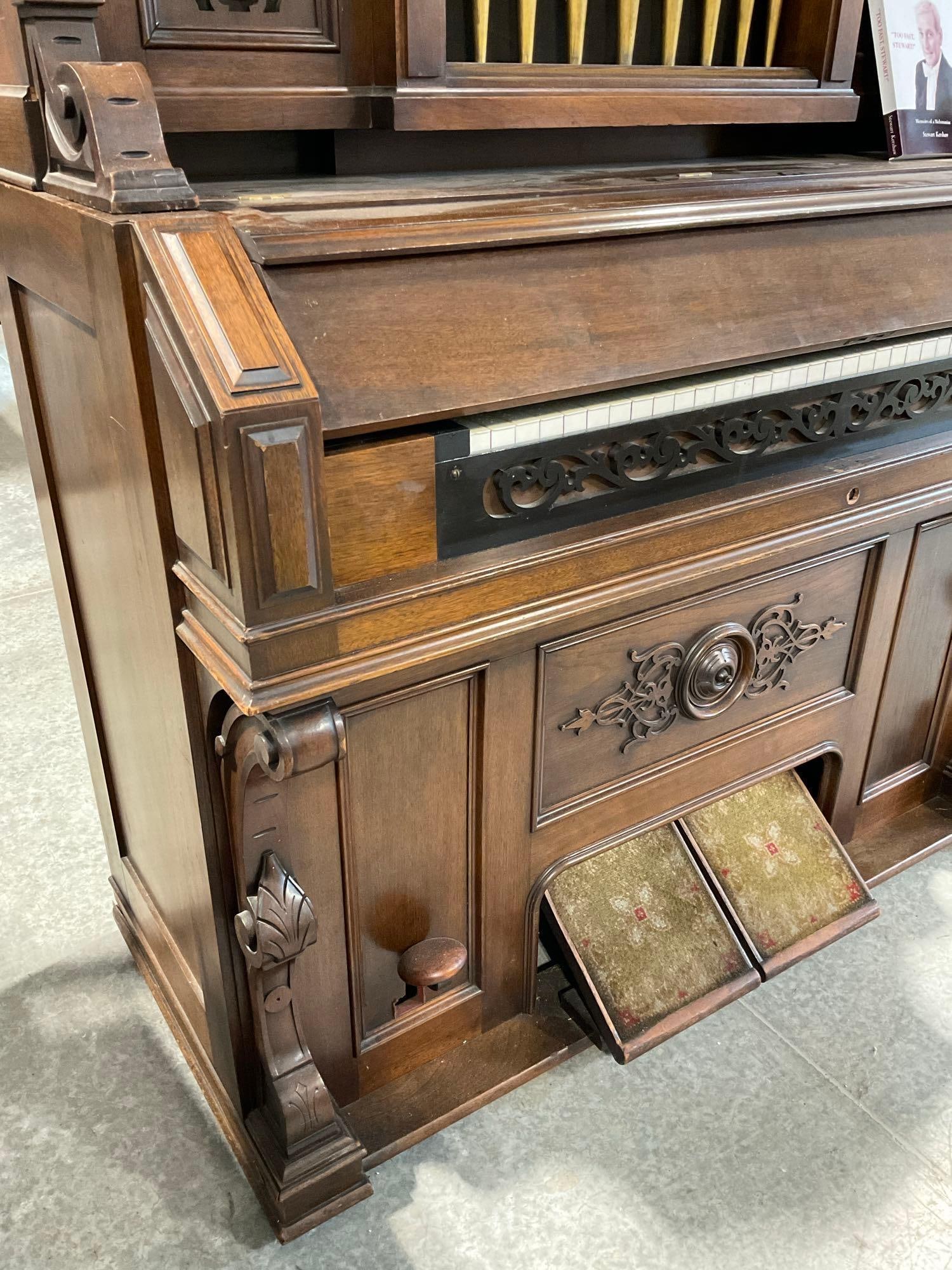 Antique Mason & Hamlin Organ Company Pipe Organ Model/Style 28 Serial 69771 - 2
